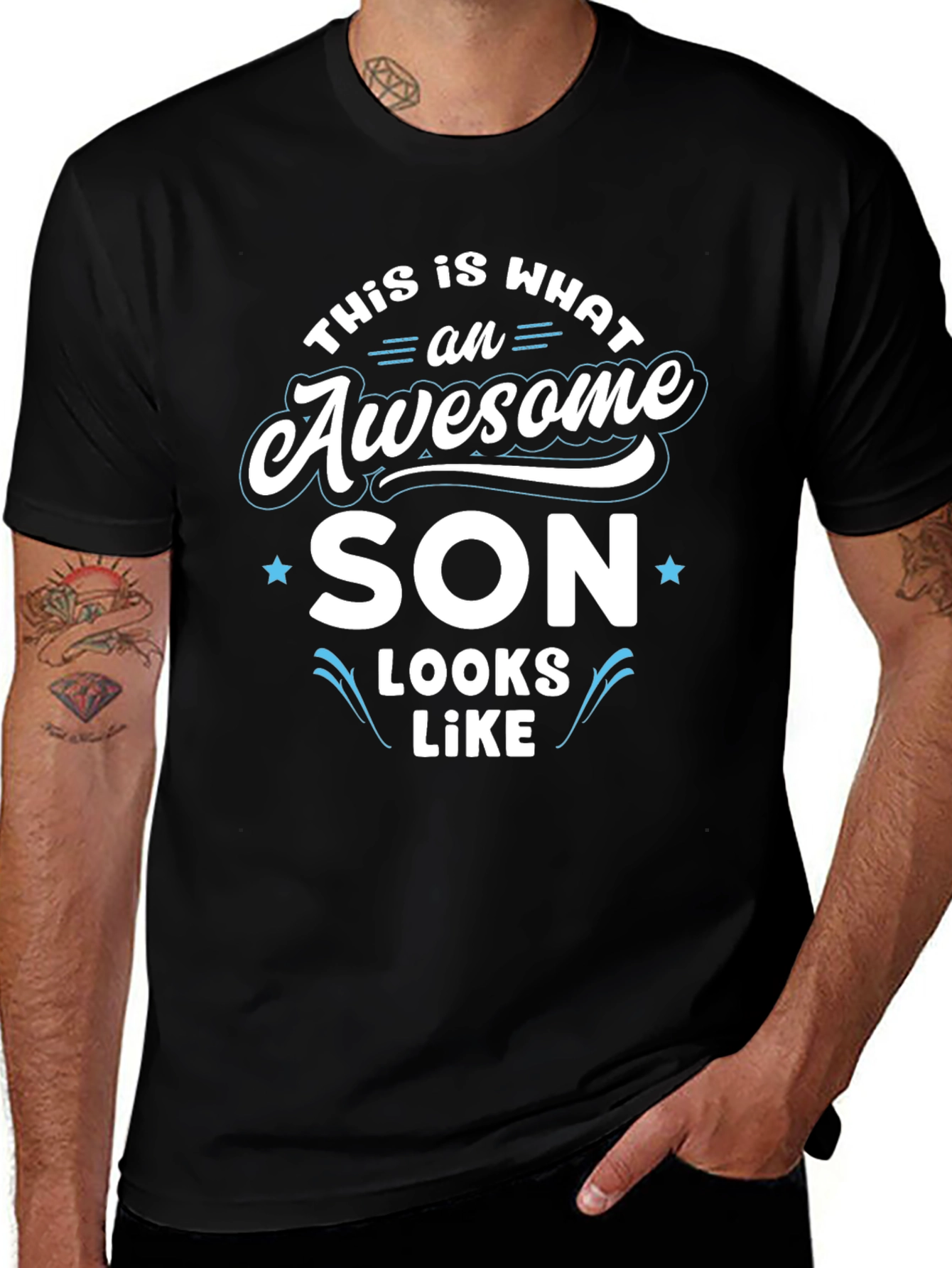 Camiseta Negra: Así luce un hijo impresionante