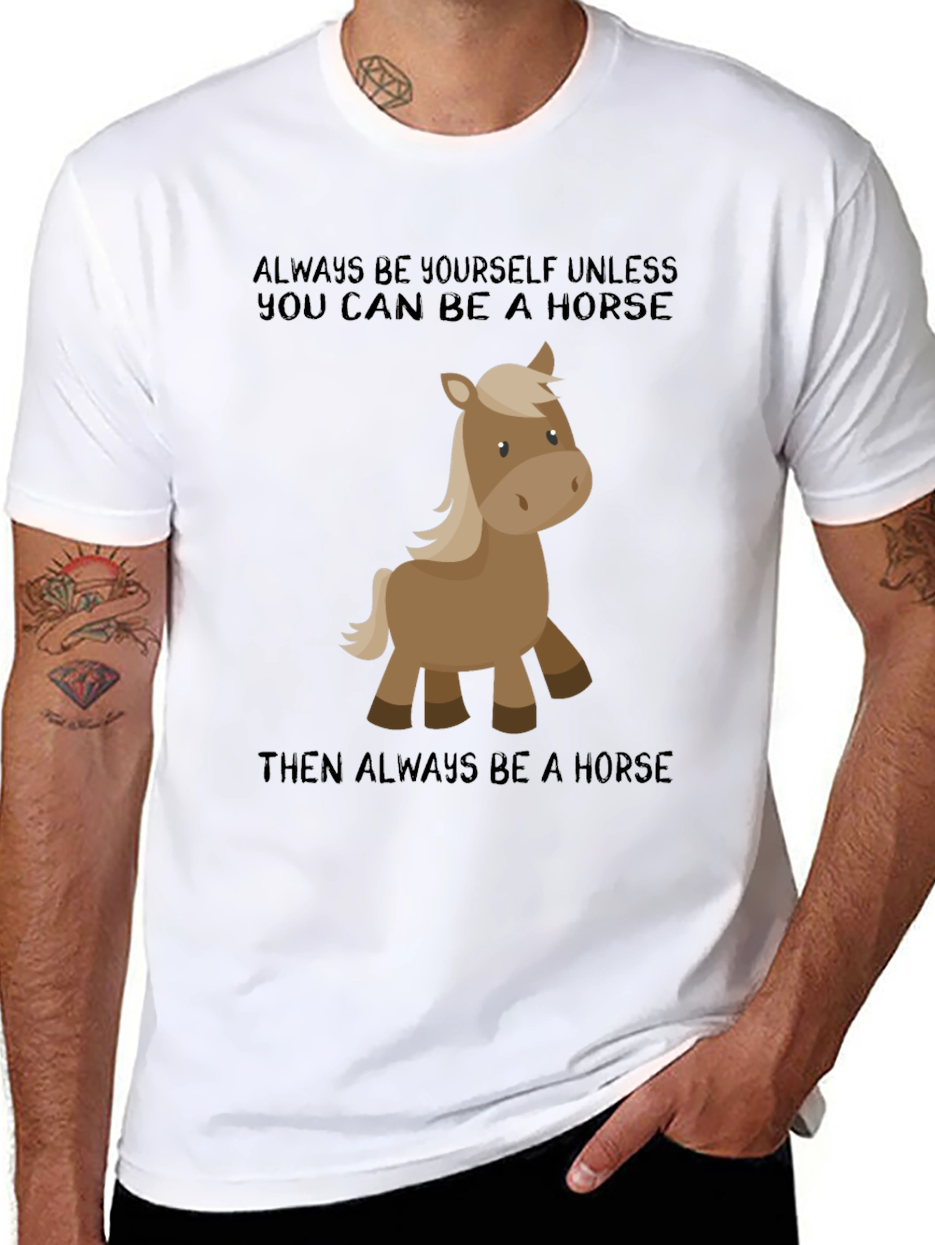 Camiseta Negra con Diseño Divertido de Caballo