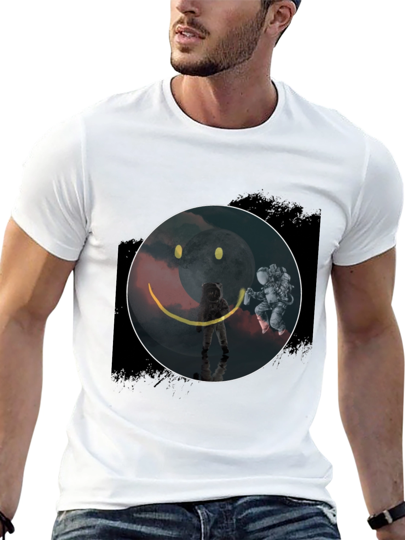Camiseta Negra con Diseño de Astronautas Sonrientes