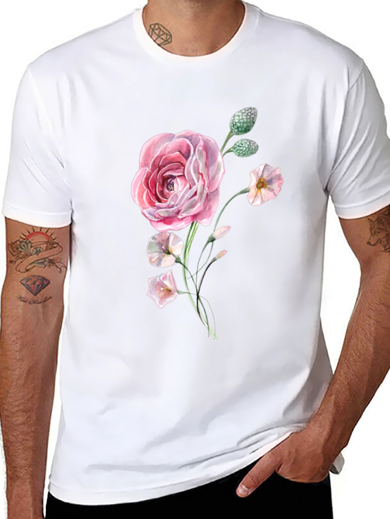 Camiseta Negra con Estampado Floral Rosado