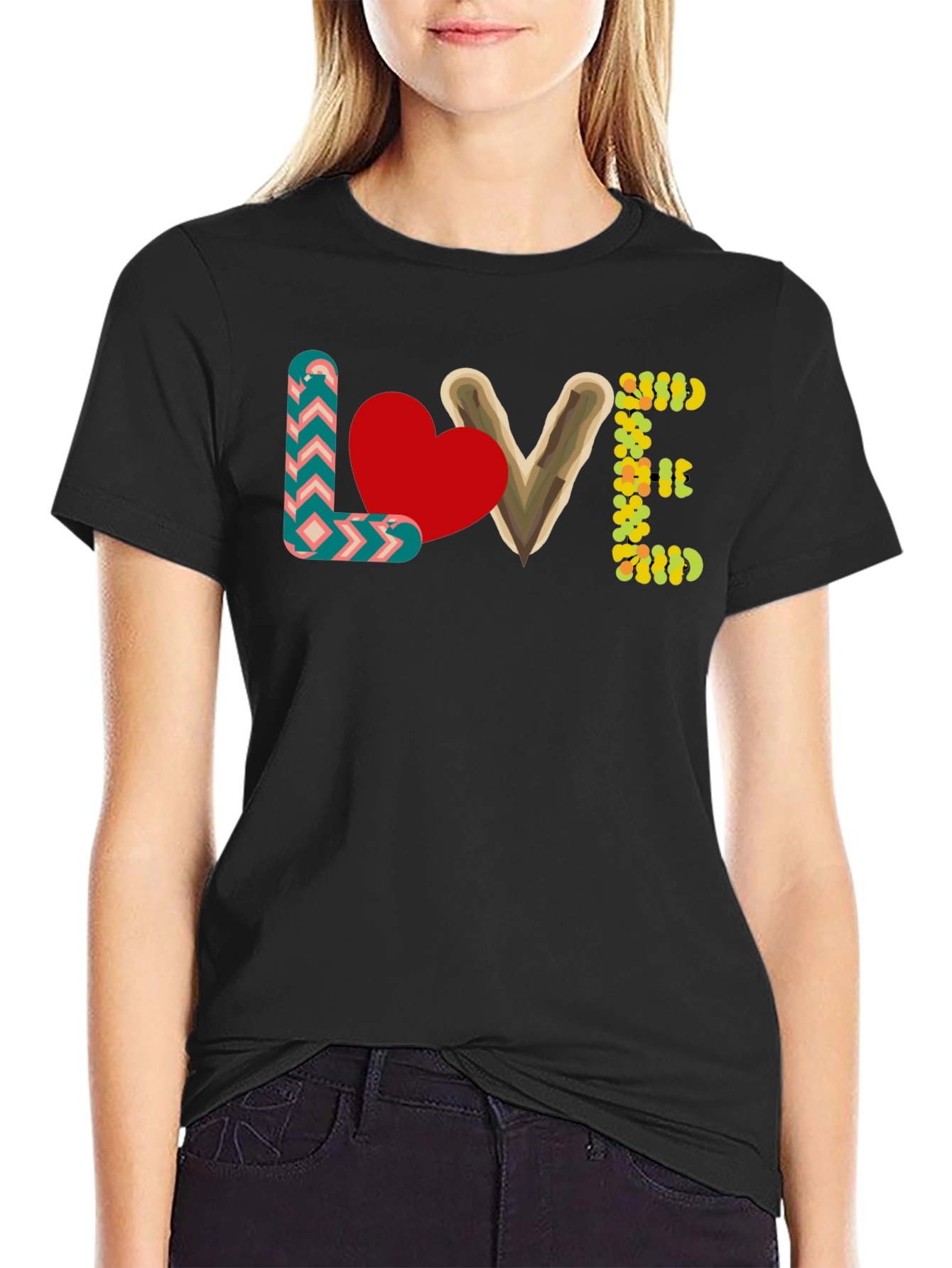 Camiseta Negra con Diseño LOVE