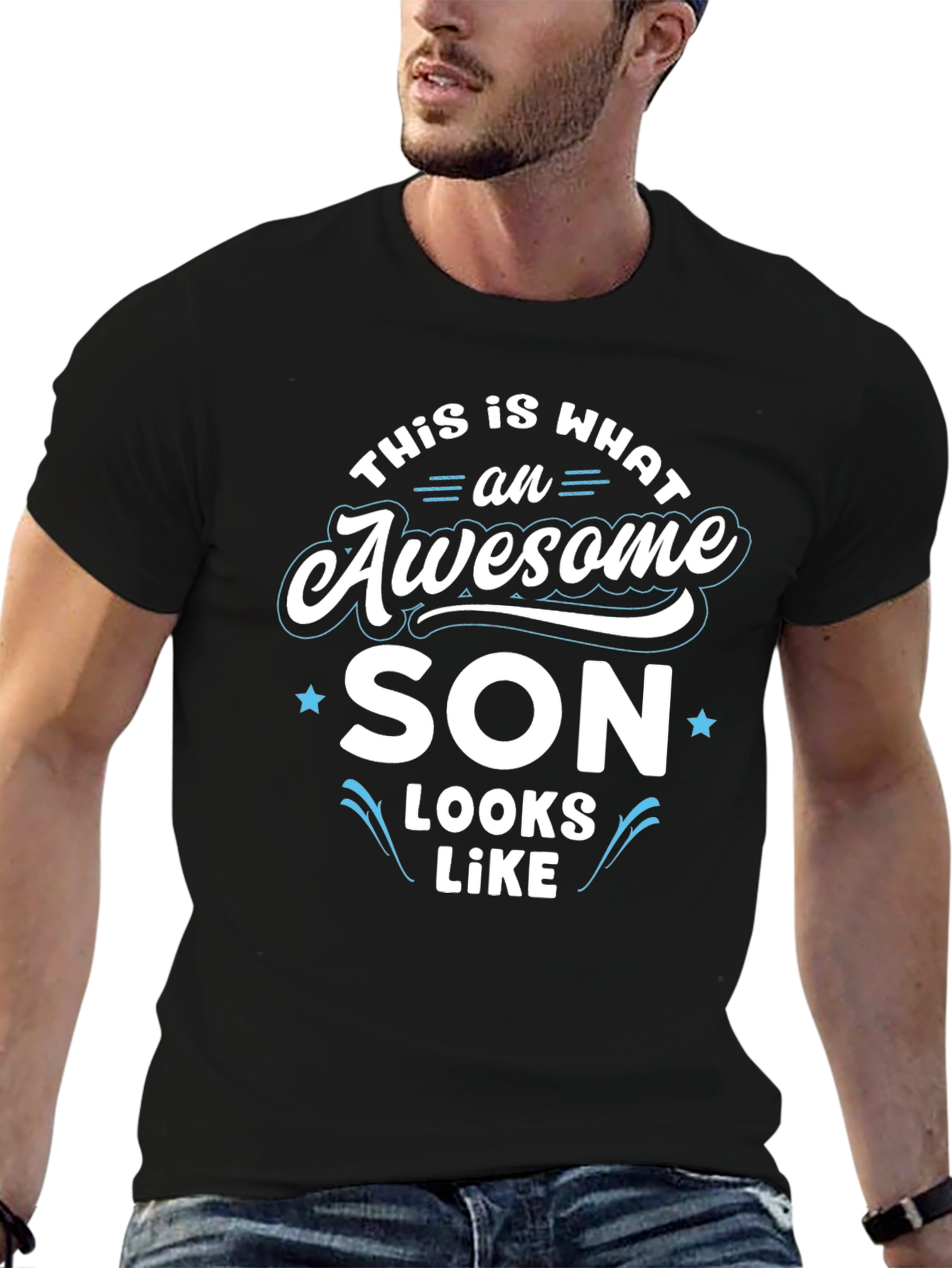 Camiseta Negra: Así luce un hijo impresionante