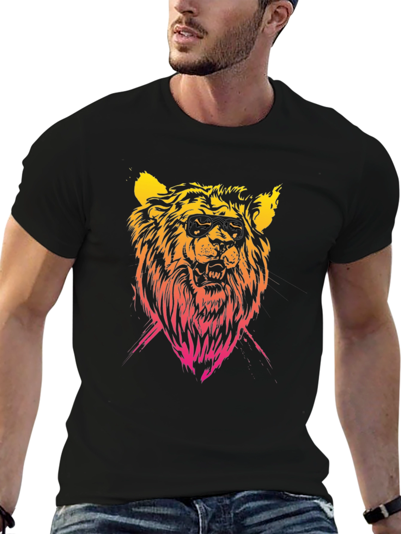 Camiseta Negra con León Degradado