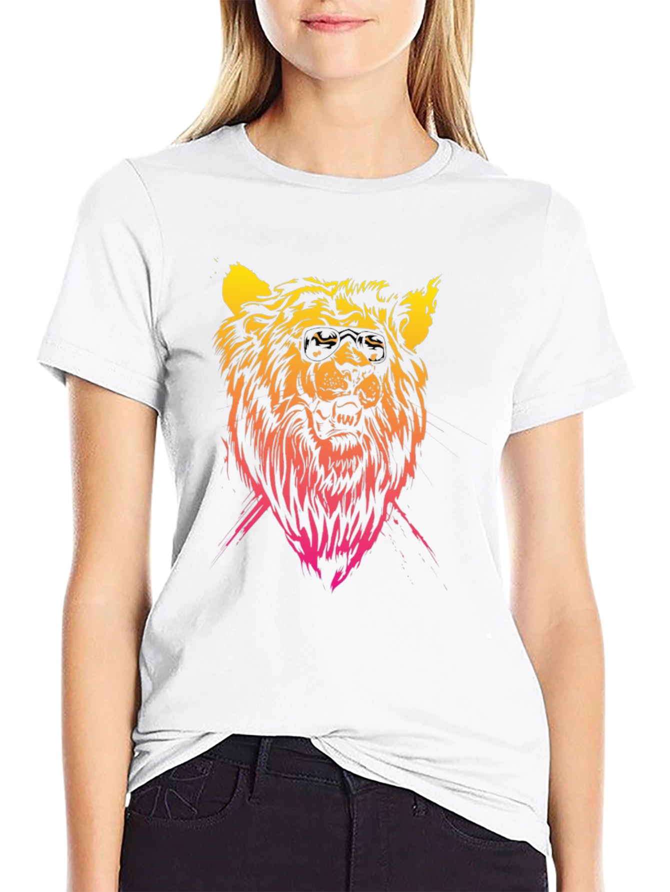 Camiseta Negra con León Degradado