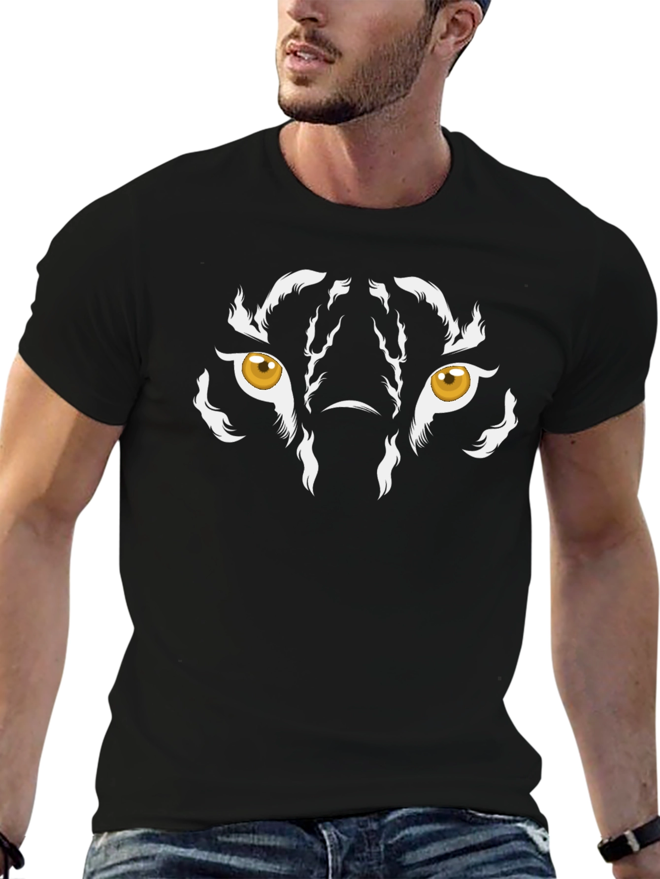 Camiseta Negra con Diseño de Ojos de Tigre