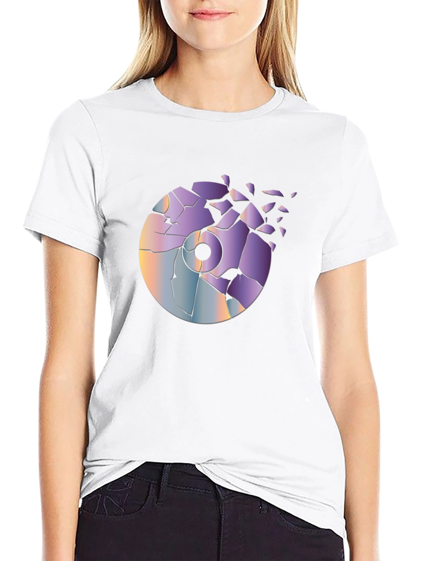 Camiseta Negra con Diseño Gráfico Abstracto de Disco Roto