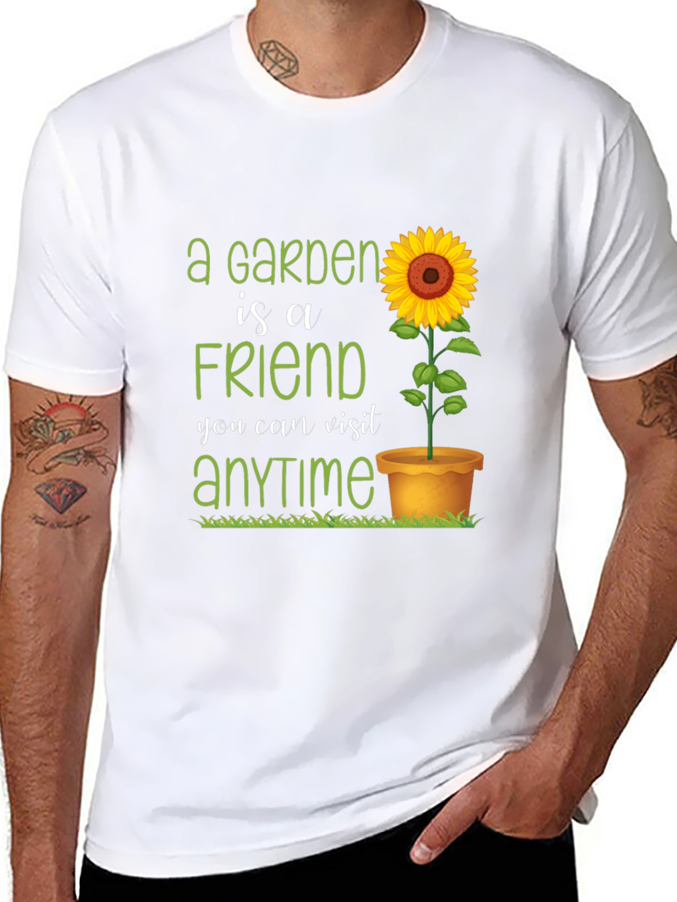 Camiseta Negra con Diseño de Jardín y Girasol