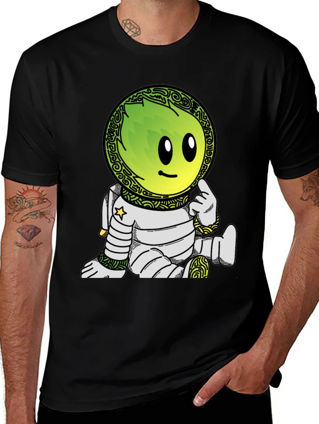 Camiseta Negra con Dibujo de Astronauta Verde