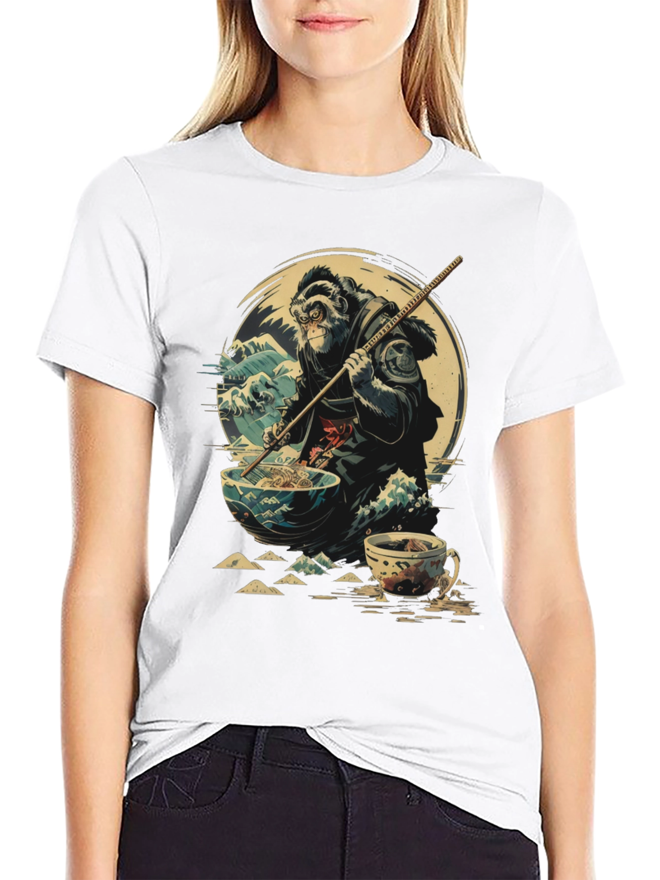 Camiseta Negra Estampada: Mono Samurai Ramen