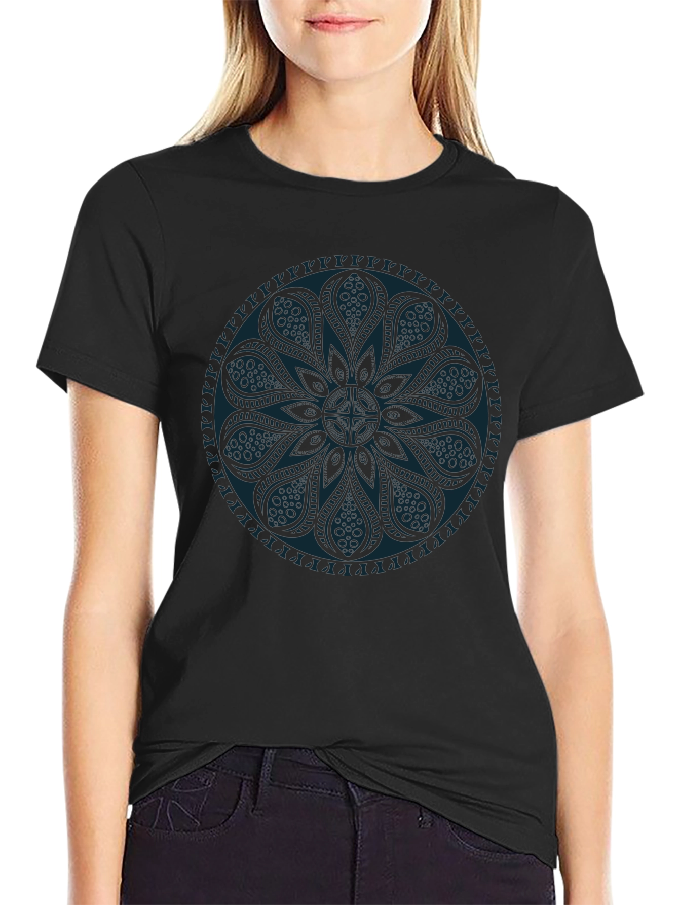 Camiseta Negra con Mandala Azul