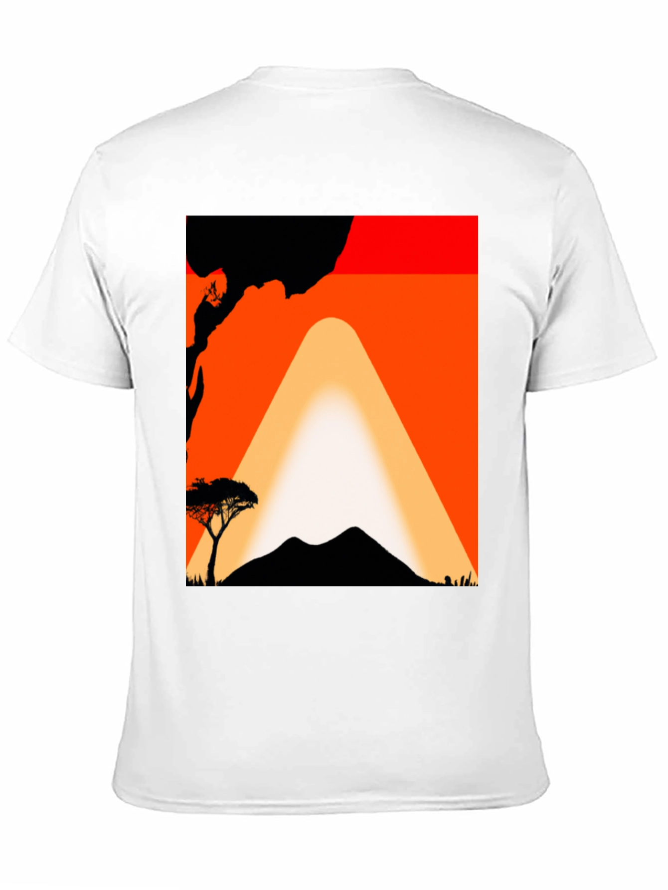 Camiseta con diseño africano al atardecer