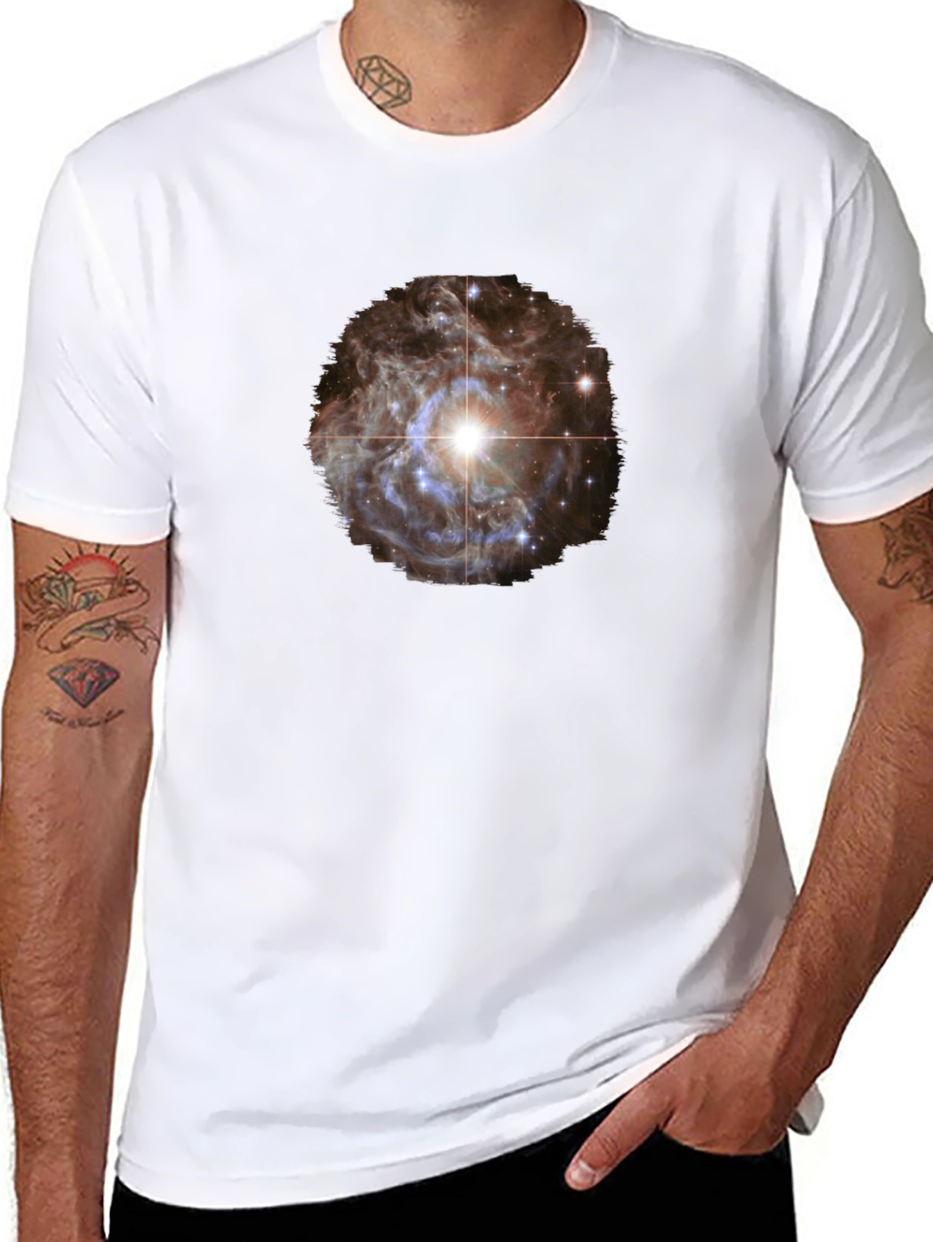 Camiseta Negra con Diseño Espacial