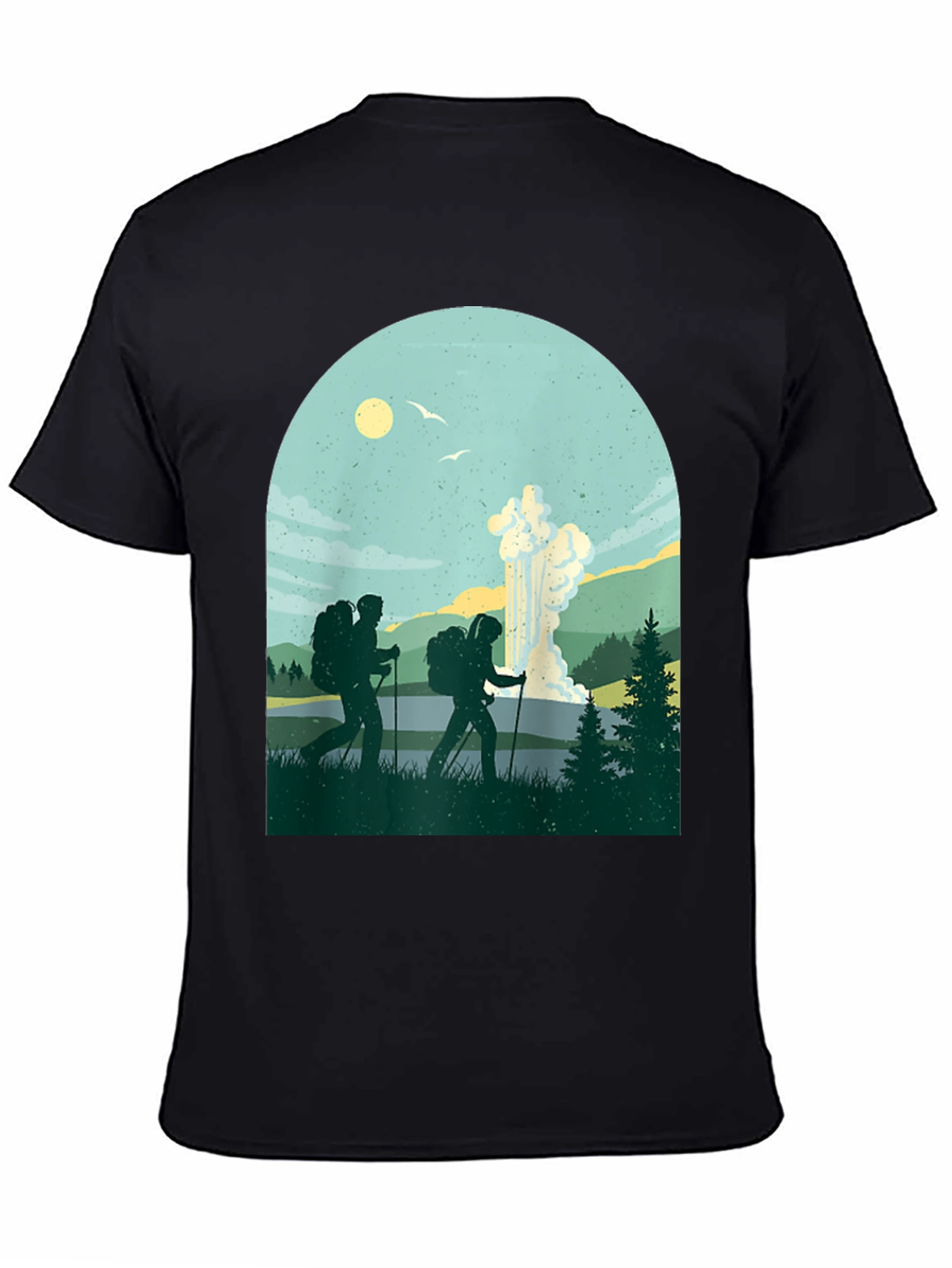 Camiseta Negra con Diseño de Excursionistas y Géiser