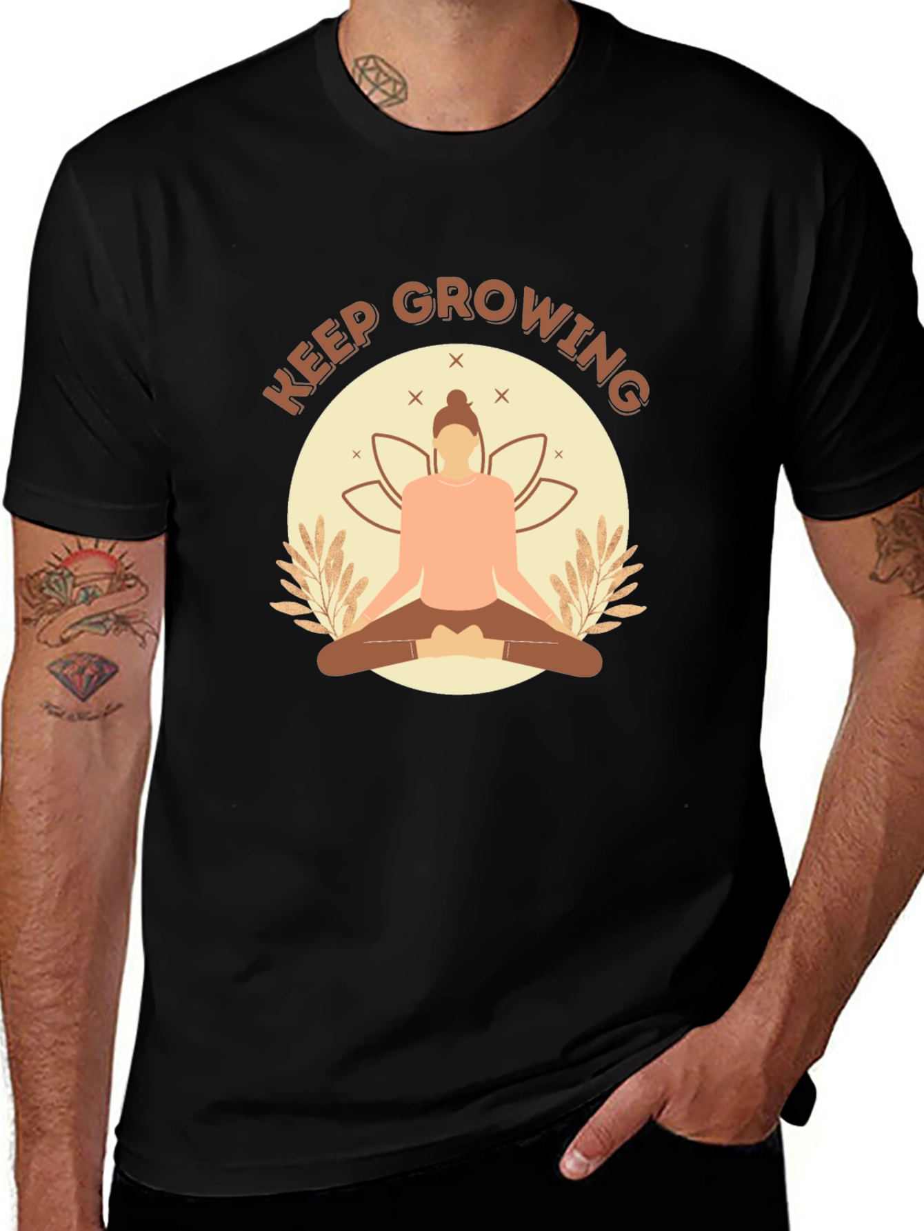 Camiseta Negra con Diseño de Yoga Keep Growing
