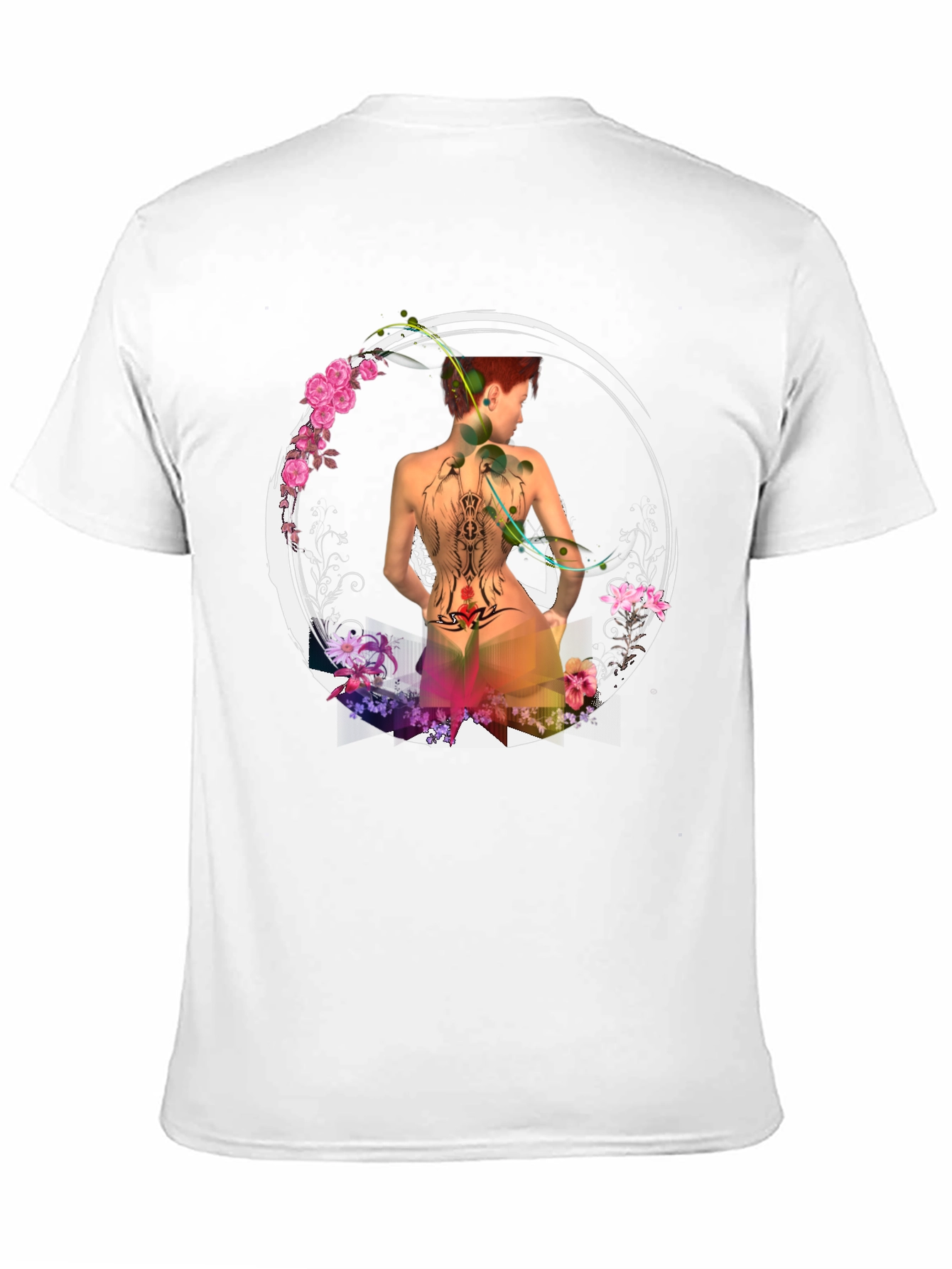 Camiseta Negra con Diseño Floral y Figura Abstracta