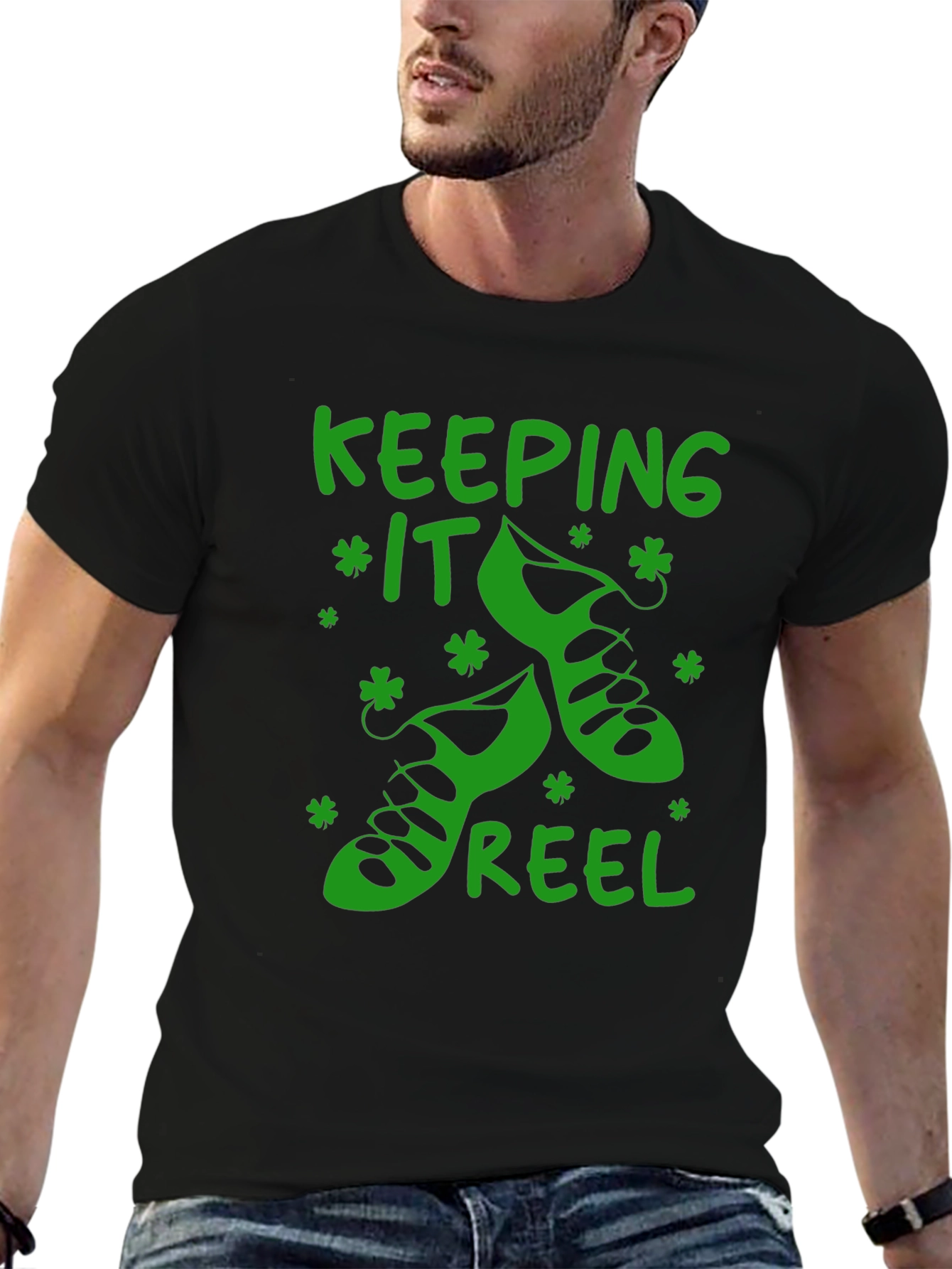 Camiseta Negra Irlandesa: Keeping It Reel