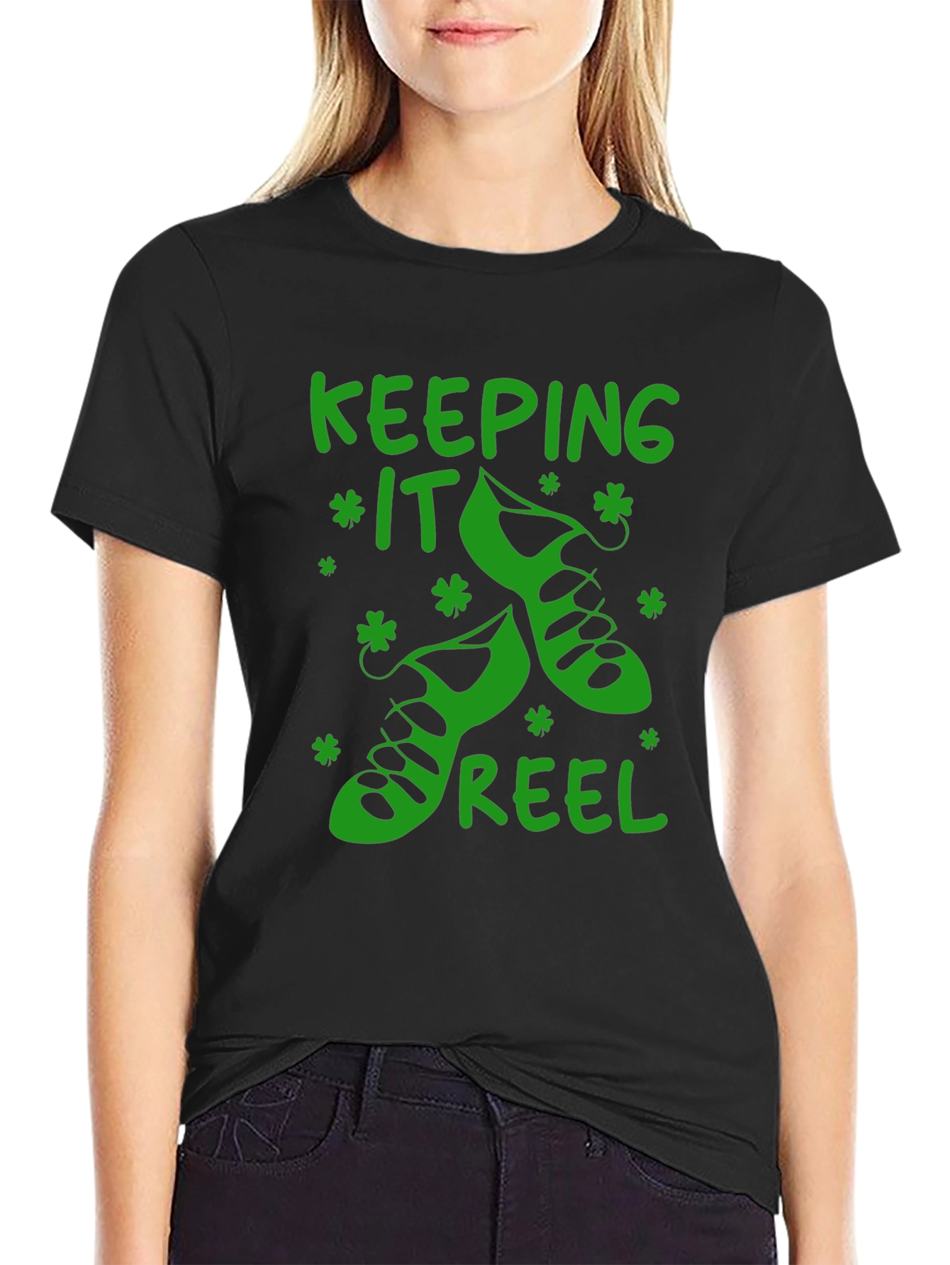Camiseta Negra Irlandesa: Keeping It Reel