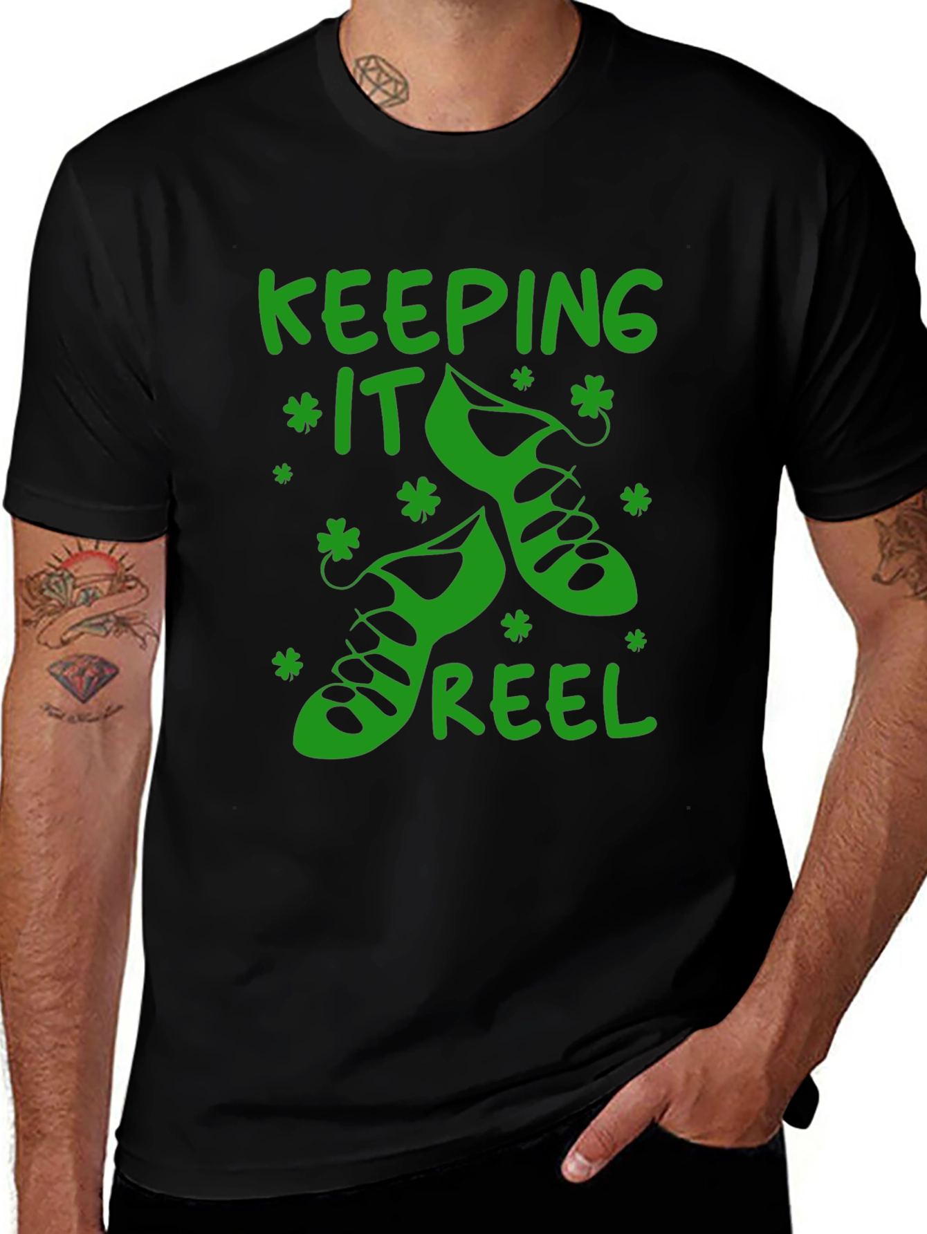Camiseta Negra Irlandesa: Keeping It Reel
