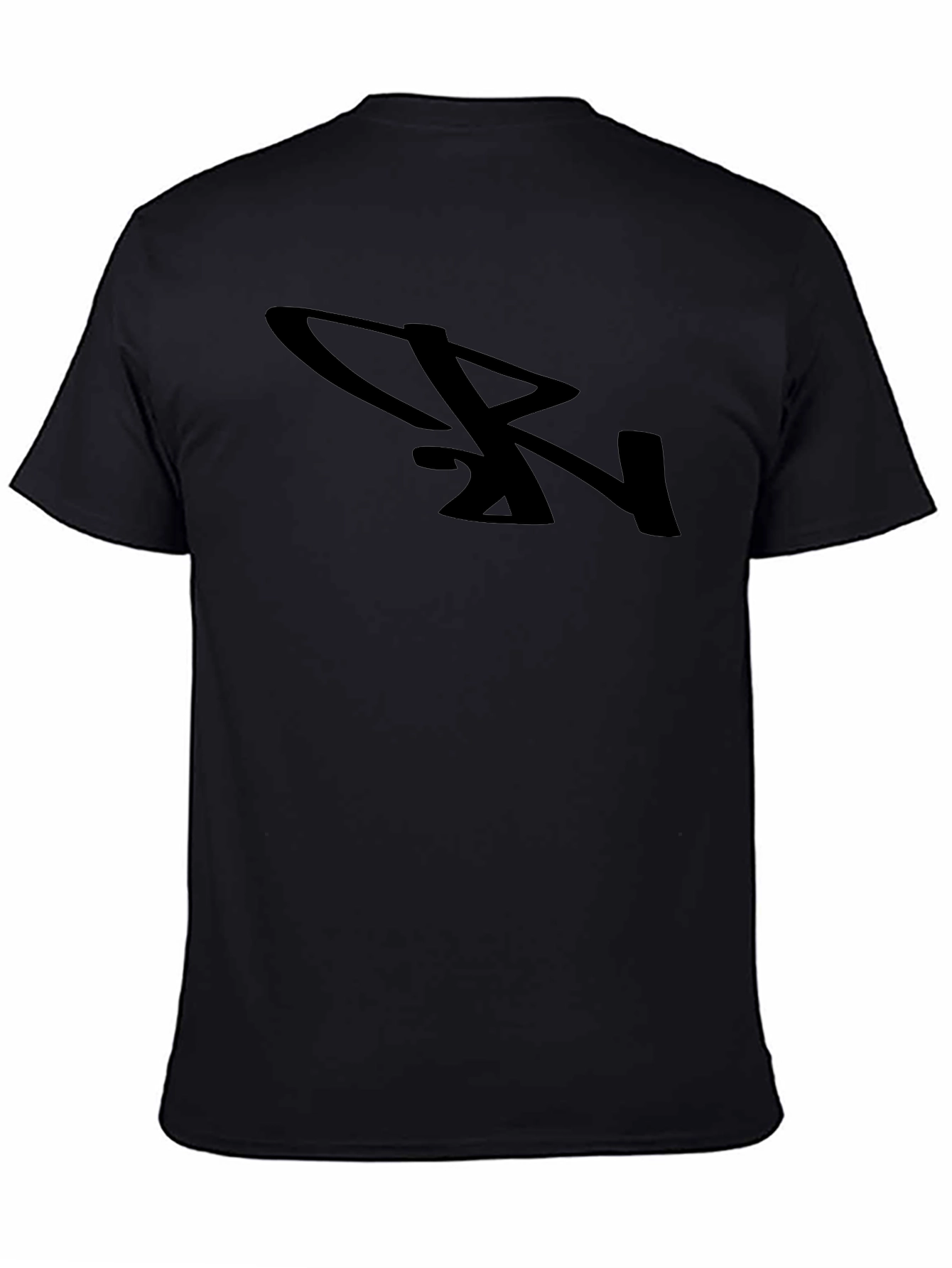 Camiseta Negra con Diseño Abstracto Elegante