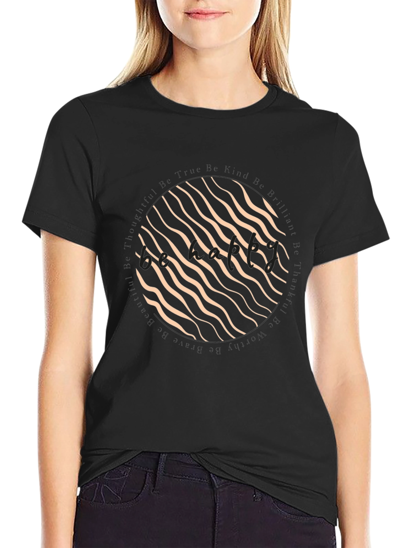 Camiseta Negra con Diseño Abstracto Circular