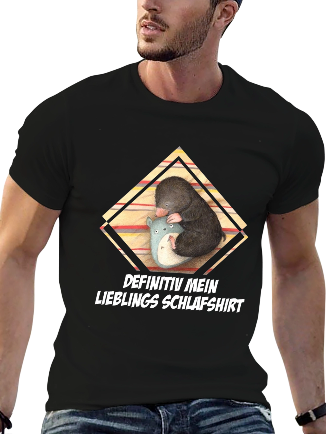 Camiseta Negra con Diseño de Topo Durmiendo