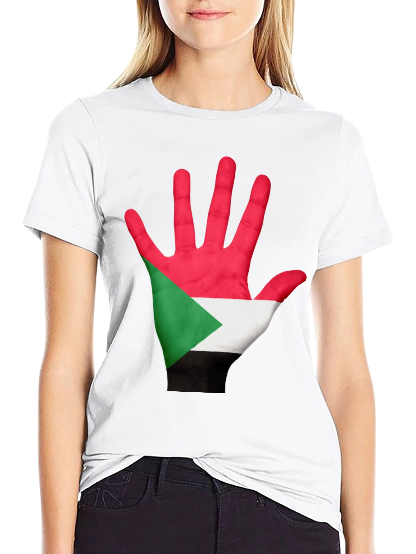 Camiseta Negra con Mano Bandera Sudán