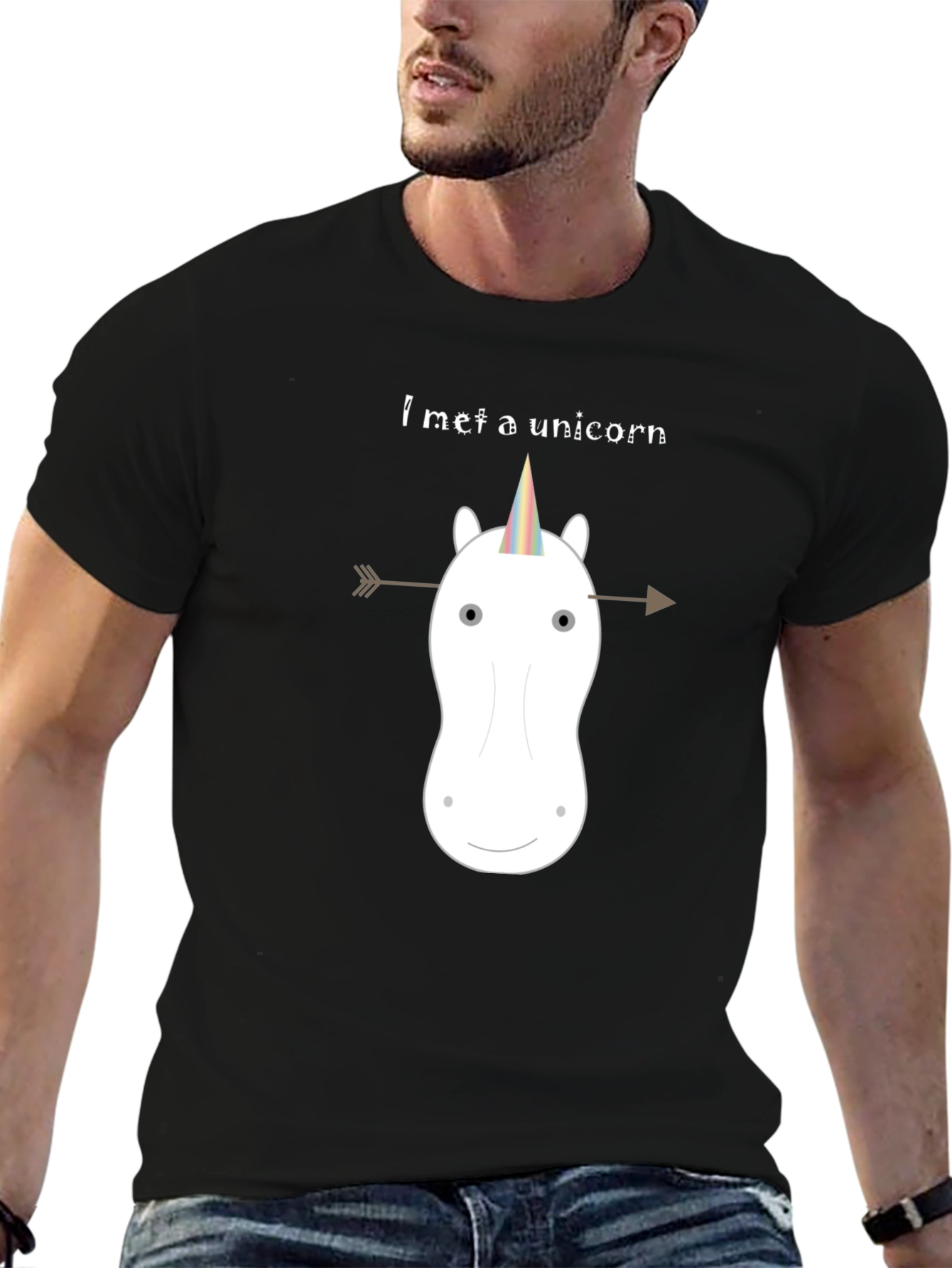Camiseta Negra: Unicornio Flechado - ¡Mágica!