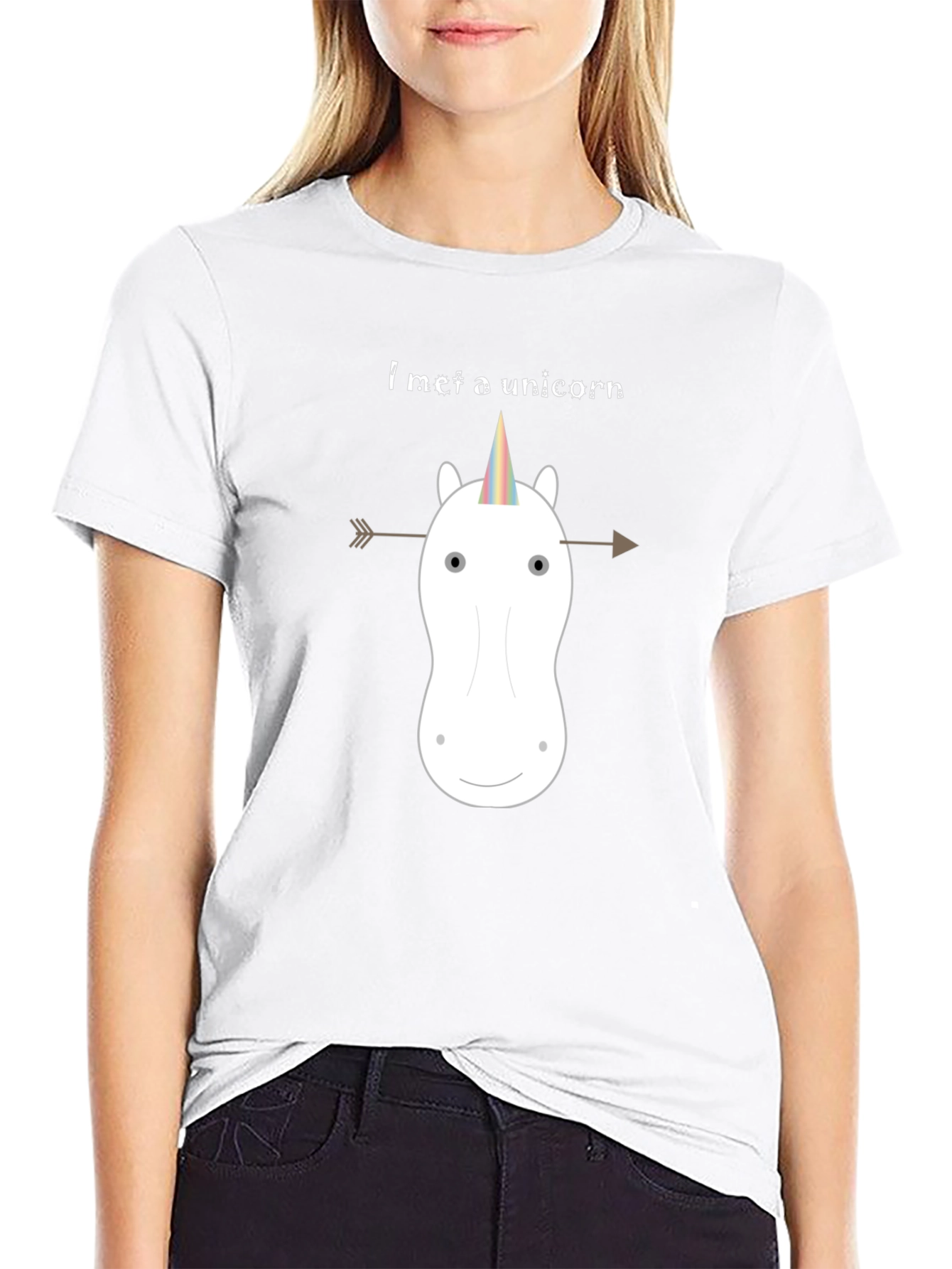 Camiseta Negra: Unicornio Flechado - ¡Mágica!