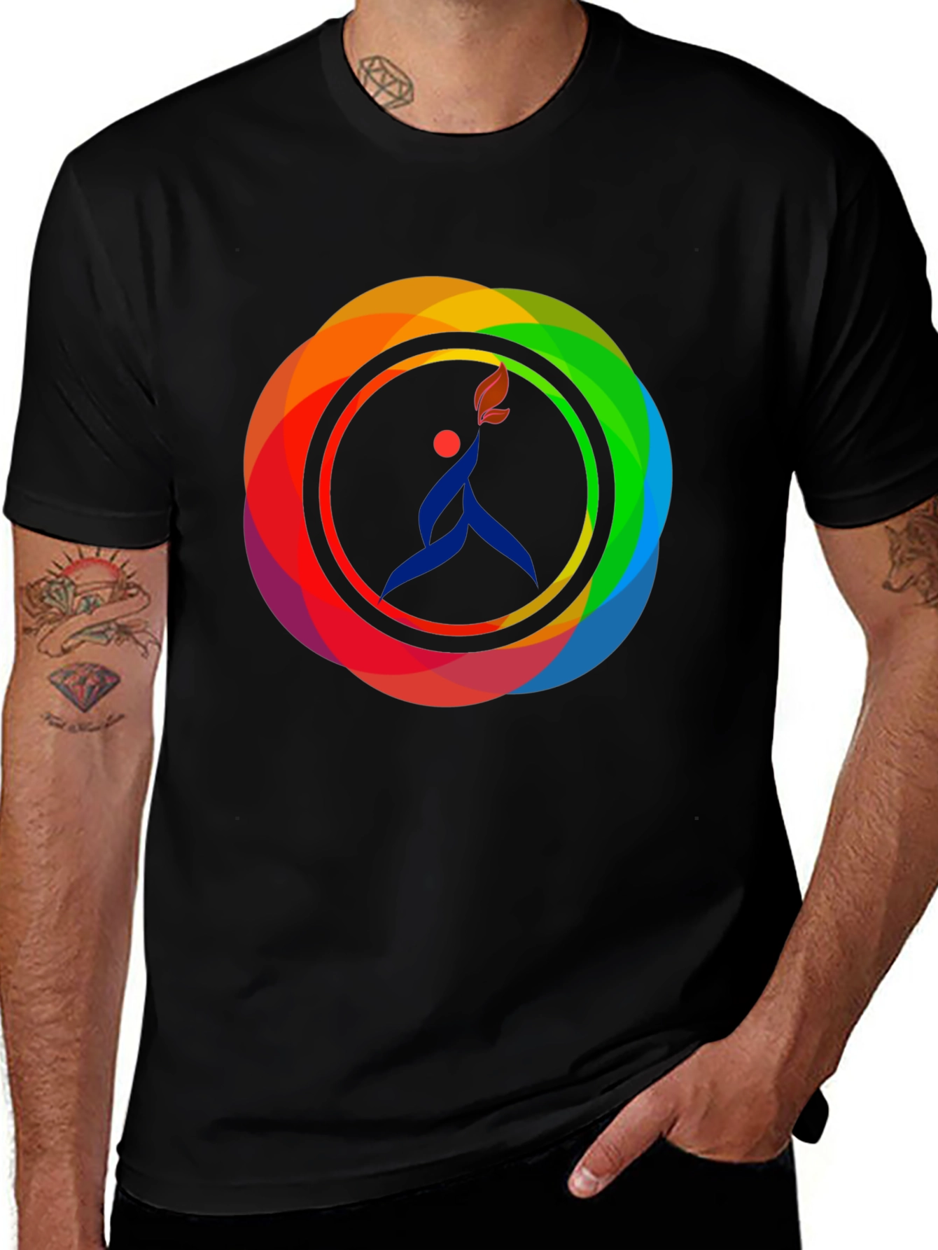 Camiseta Negra con Diseño Circular de Arcoíris