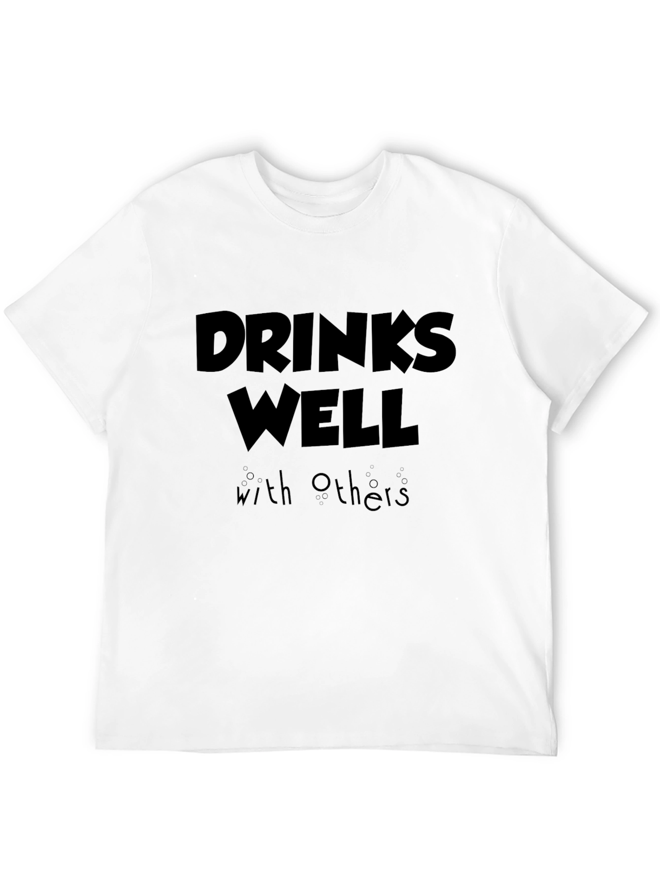 Camiseta Negra: Drinks Well With Others