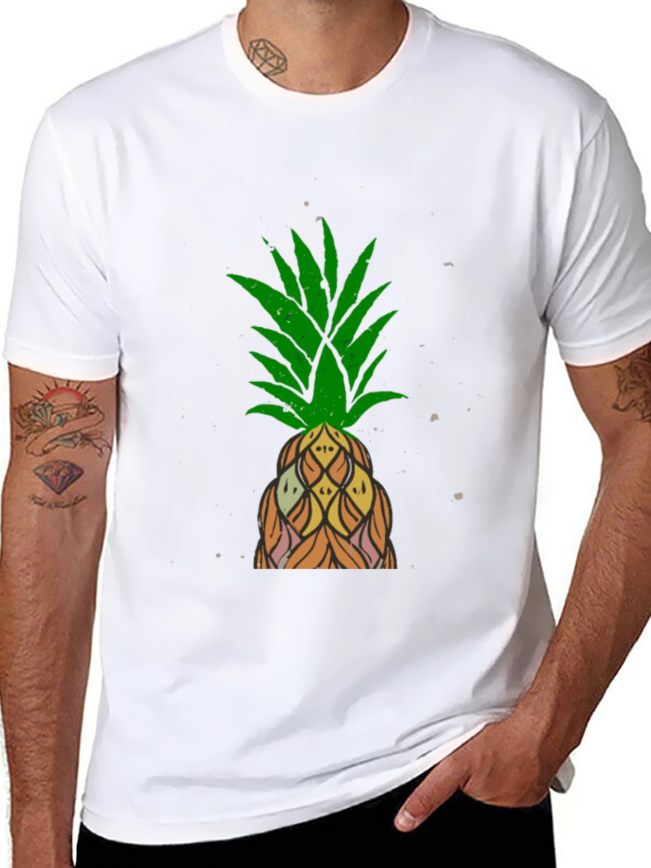Camiseta Negra con Diseño de Piña Tropical