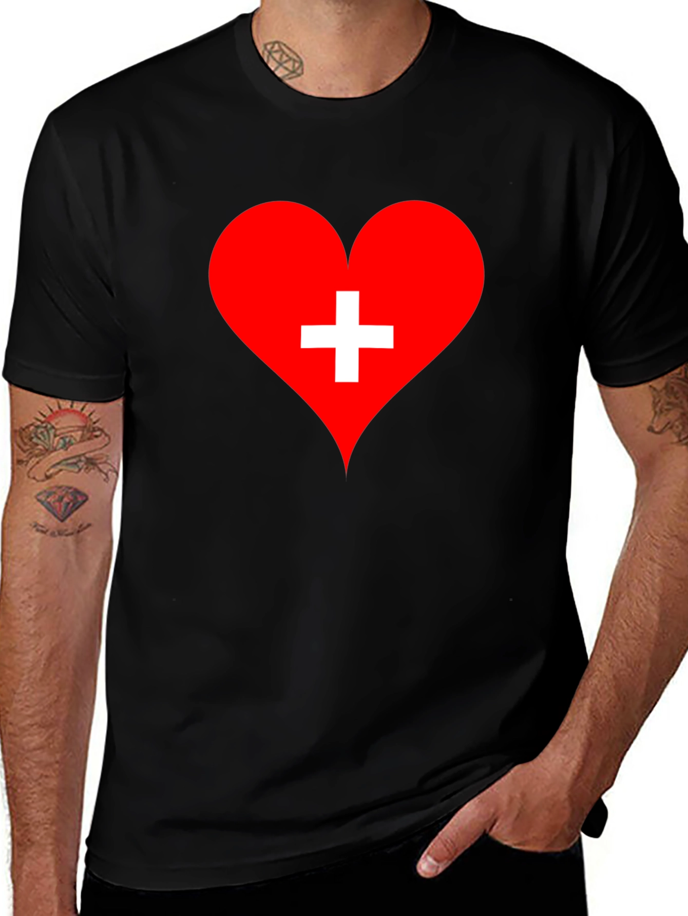 Camiseta Negra Corazón Cruz Suiza