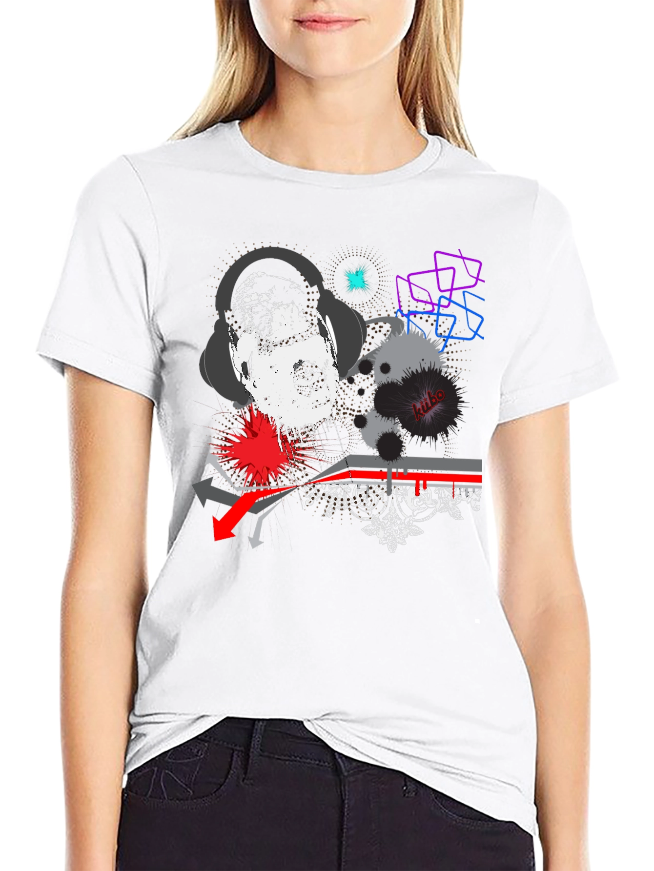 Camiseta Negra Urbana con Diseño Gráfico Abstracto