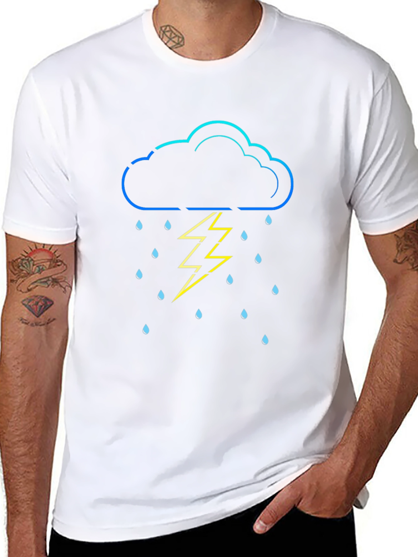 Camiseta Negra con Diseño de Nube y Rayo