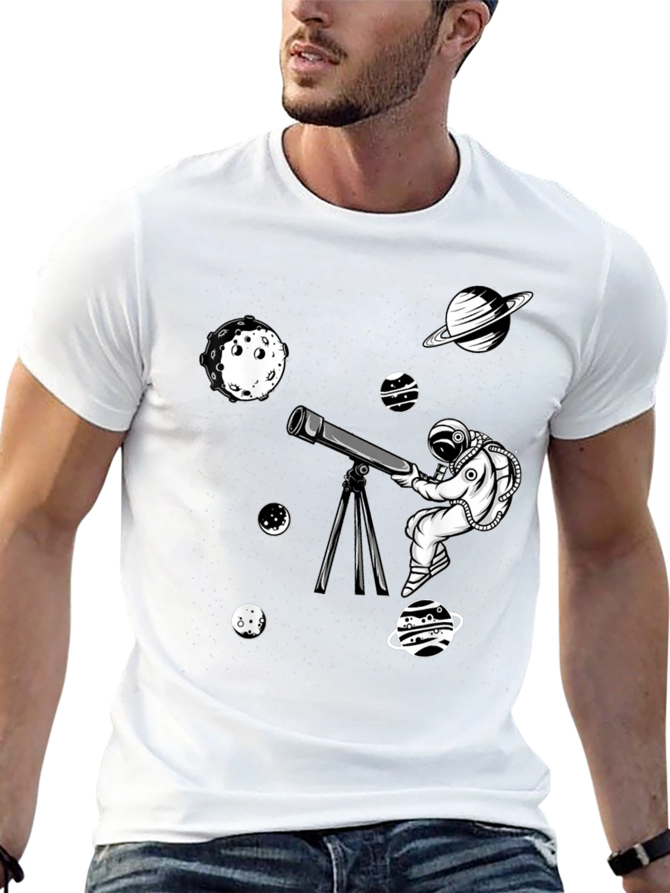 Camiseta Negra con Diseño de Astronauta y Planetas
