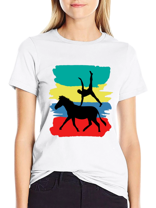 Camiseta Negra con Diseño Ecuestre Abstracto