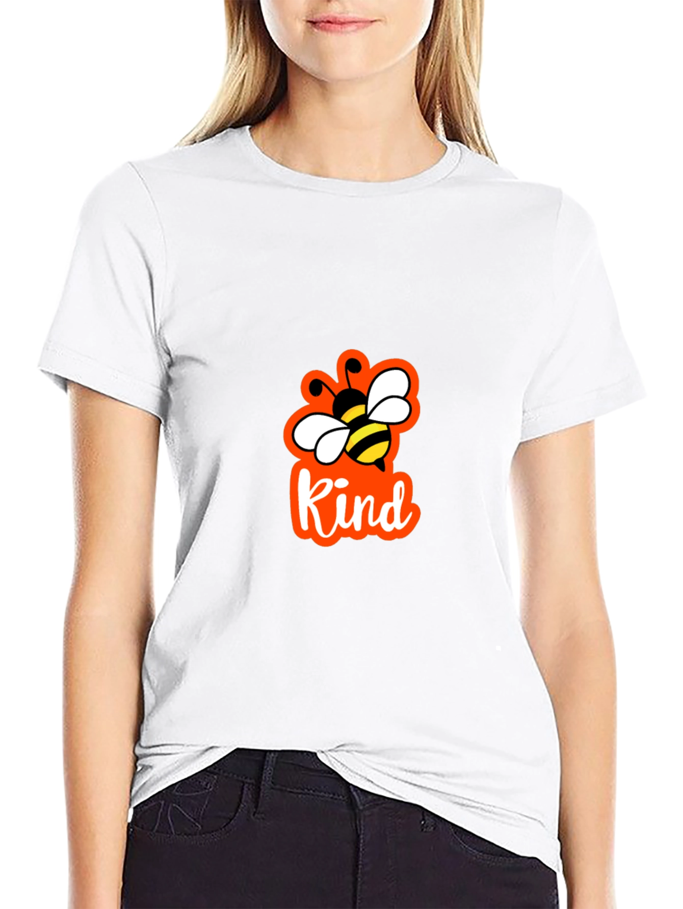Camiseta Negra con Abeja y Letras Kind