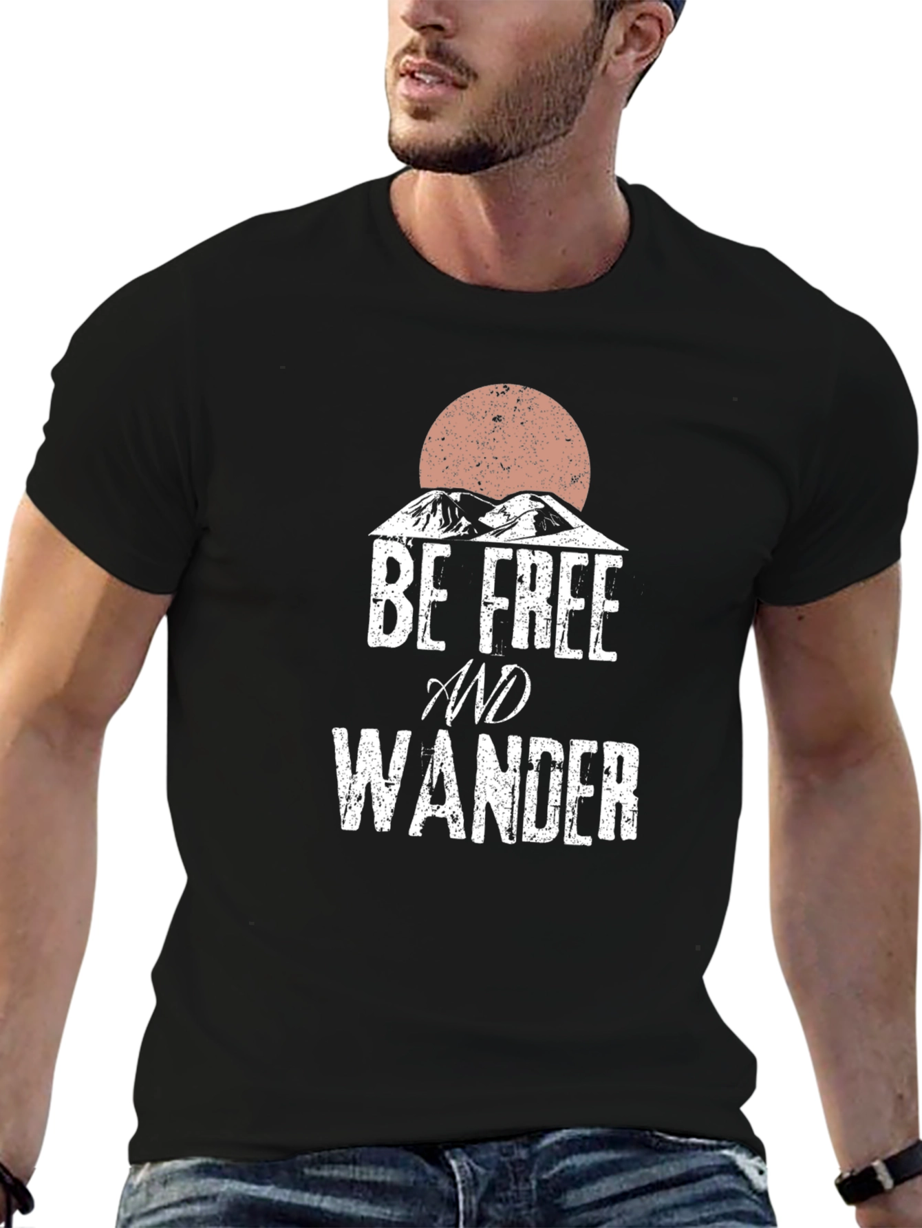Camiseta Negra Be Free and Wander para Aventureros