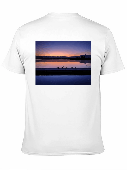 Camiseta Negra con Diseño Escénico al Atardecer