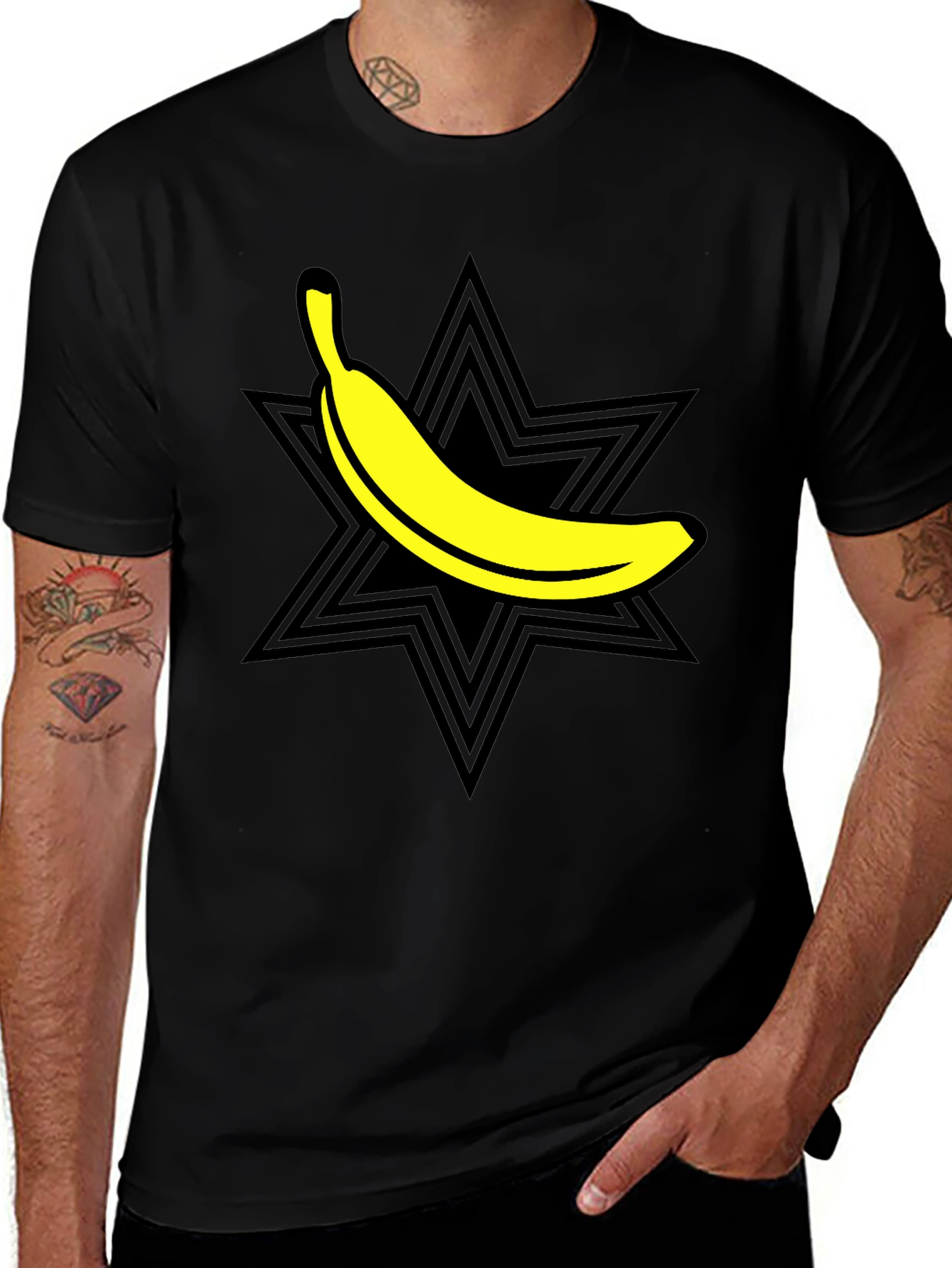 Camiseta Negra con Diseño de Plátano Estrella