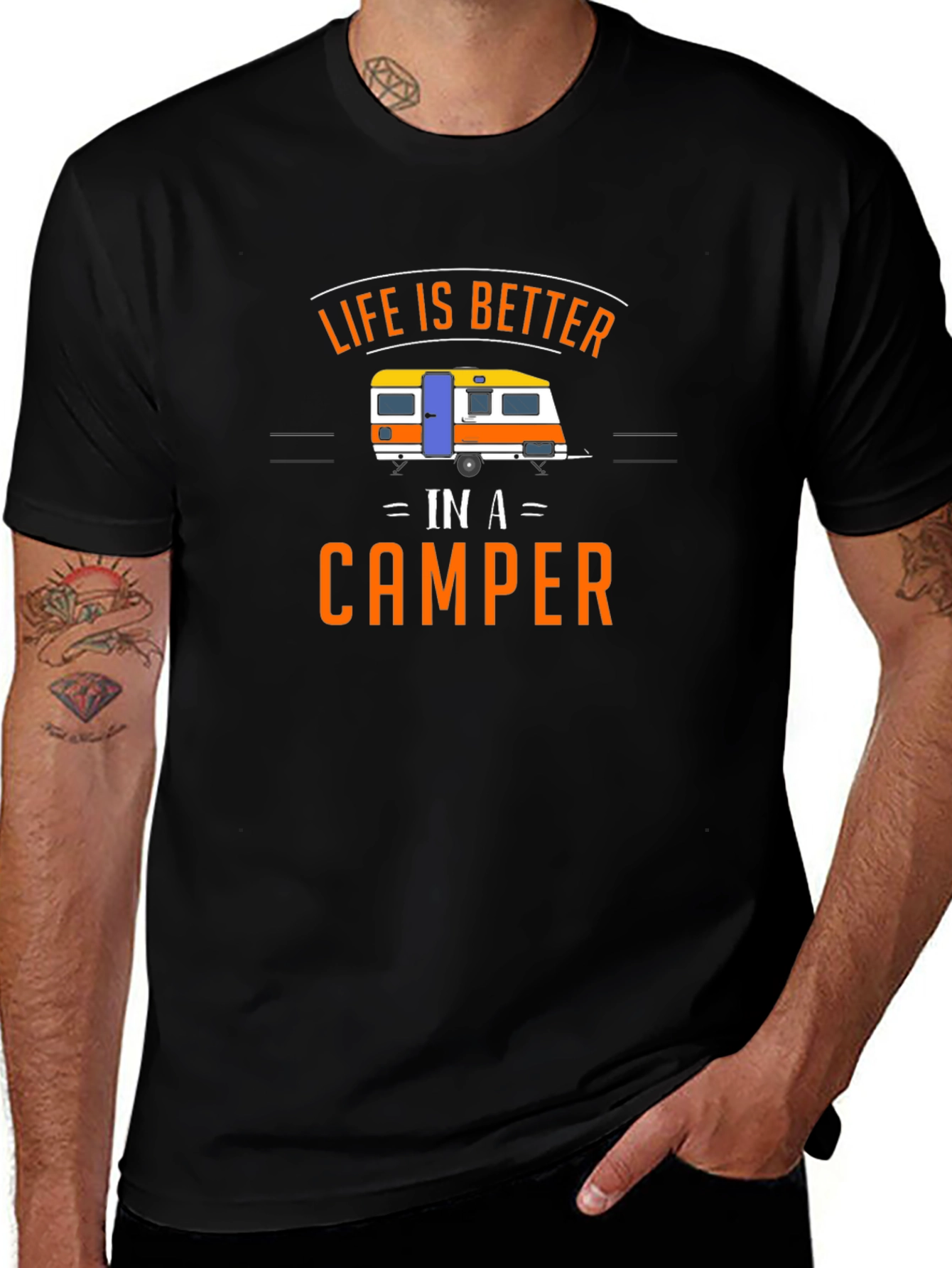 Camiseta Negra Life is Better in a Camper