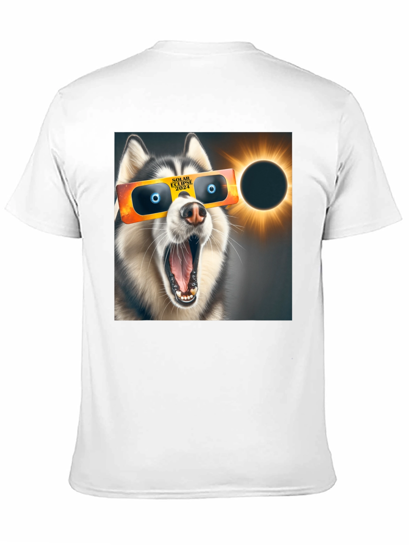 Camiseta Negra con Diseño de Eclipse Solar Canino