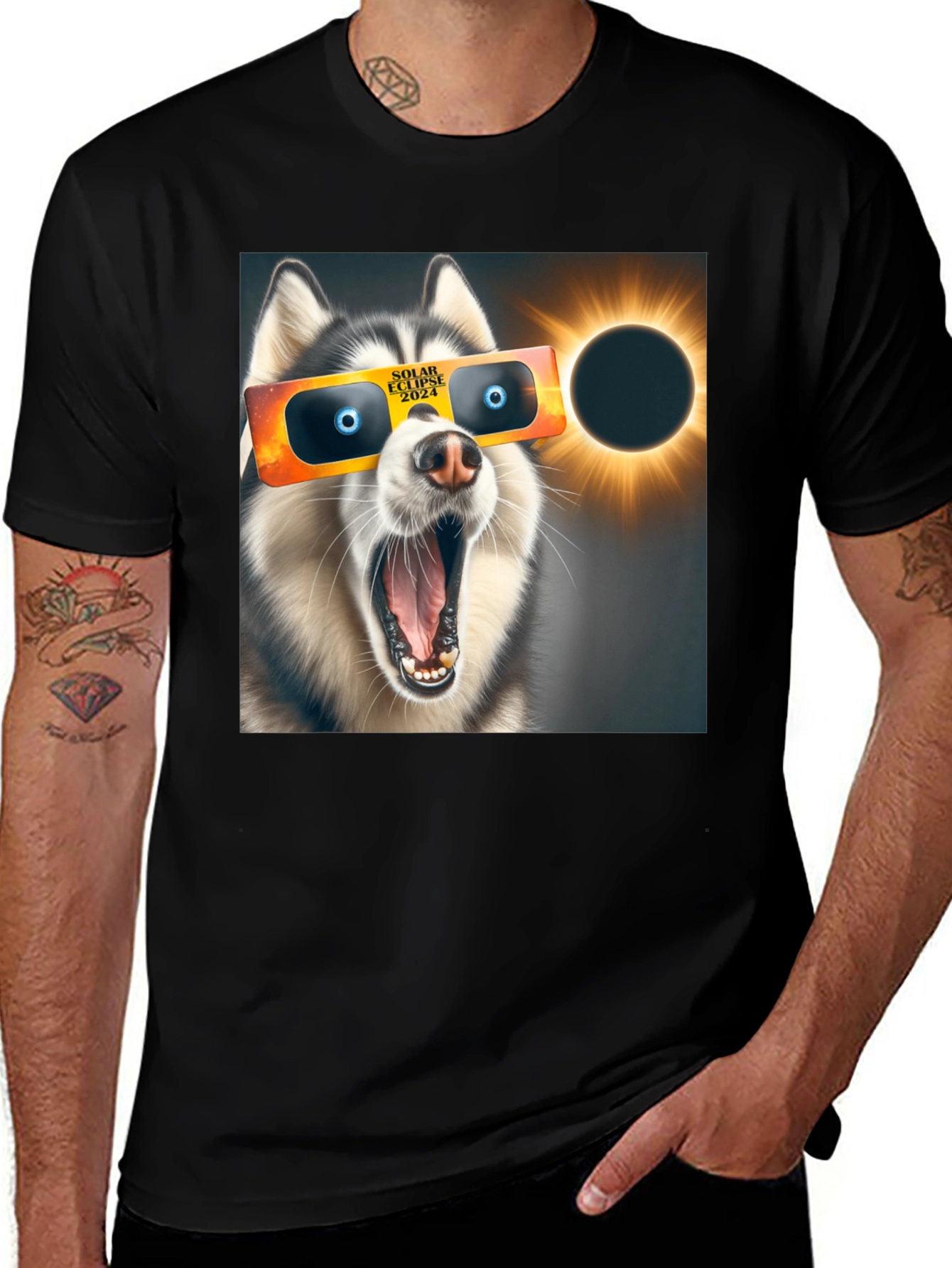 Camiseta Negra con Diseño de Eclipse Solar Canino