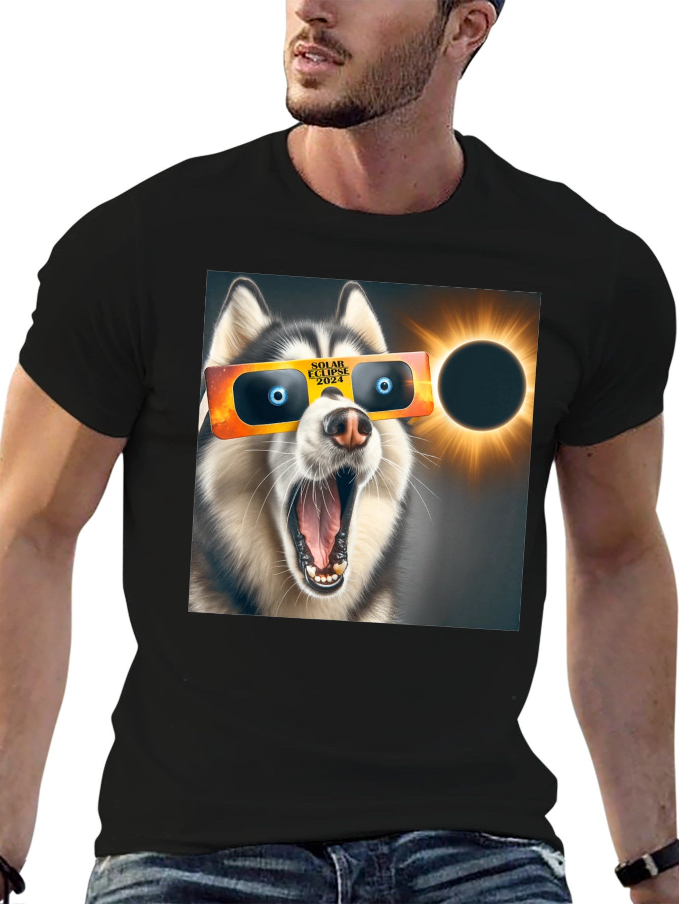Camiseta Negra con Diseño de Eclipse Solar Canino