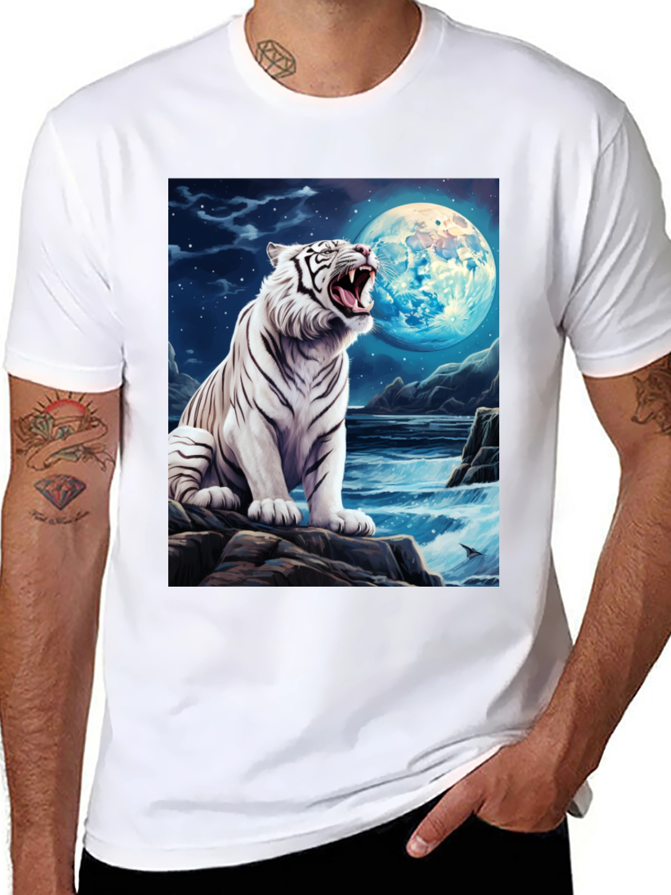 Camiseta Negra con Tigre Blanco y Luna