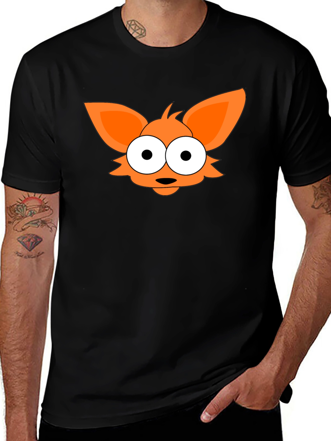 Camiseta Negra con Diseño de Zorro Naranja