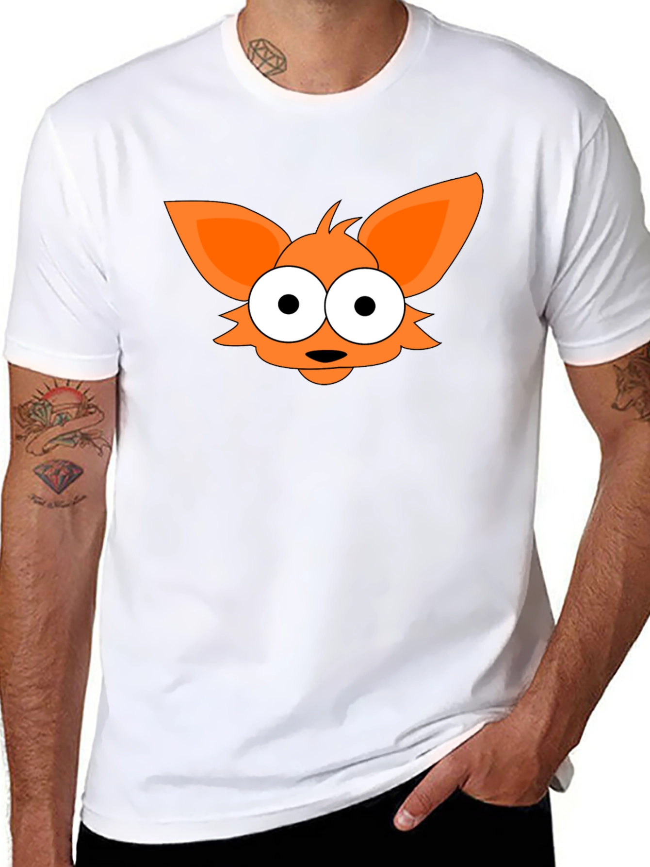 Camiseta Negra con Diseño de Zorro Naranja