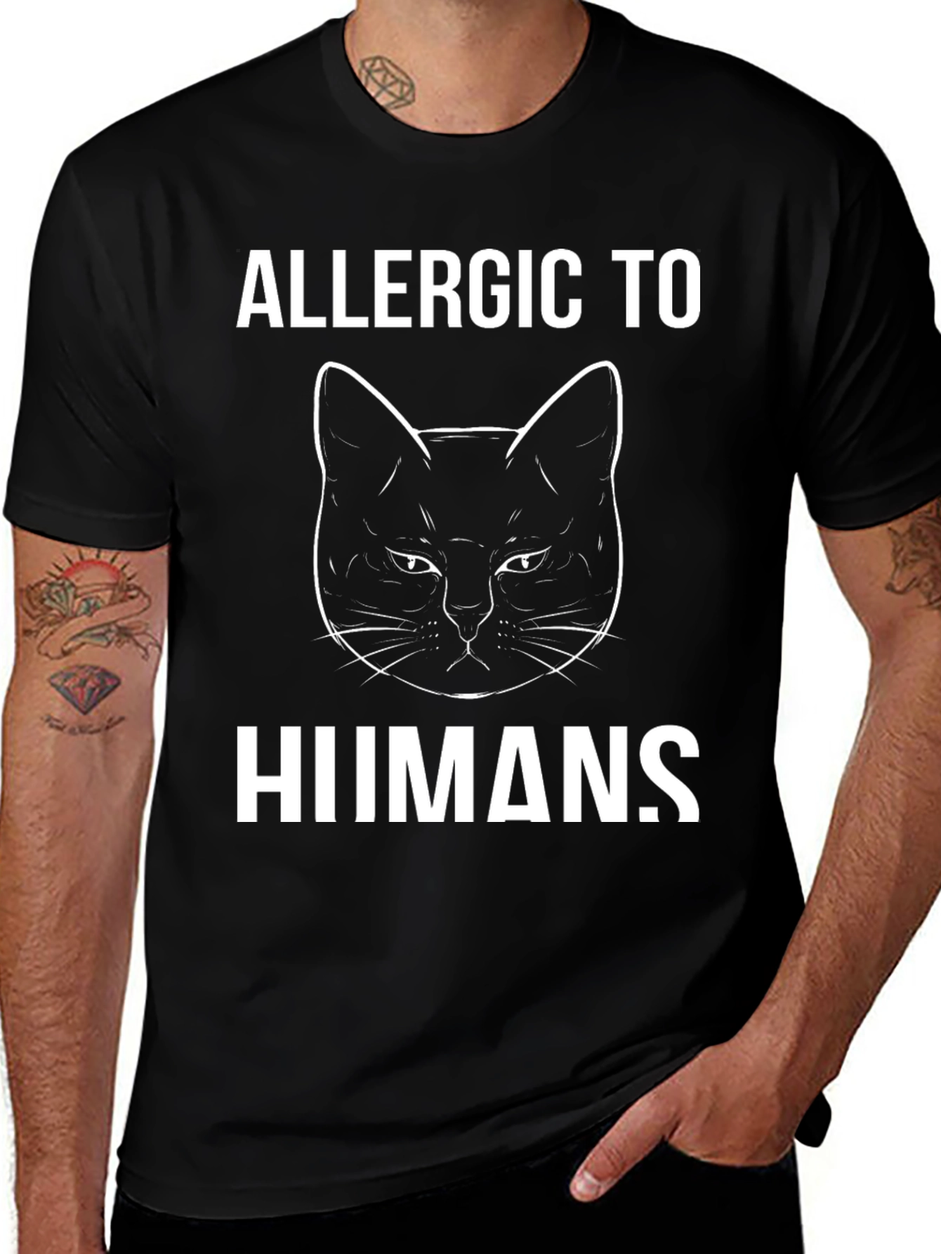 Camiseta Negra con Diseño de Gato Alérgico a Humanos