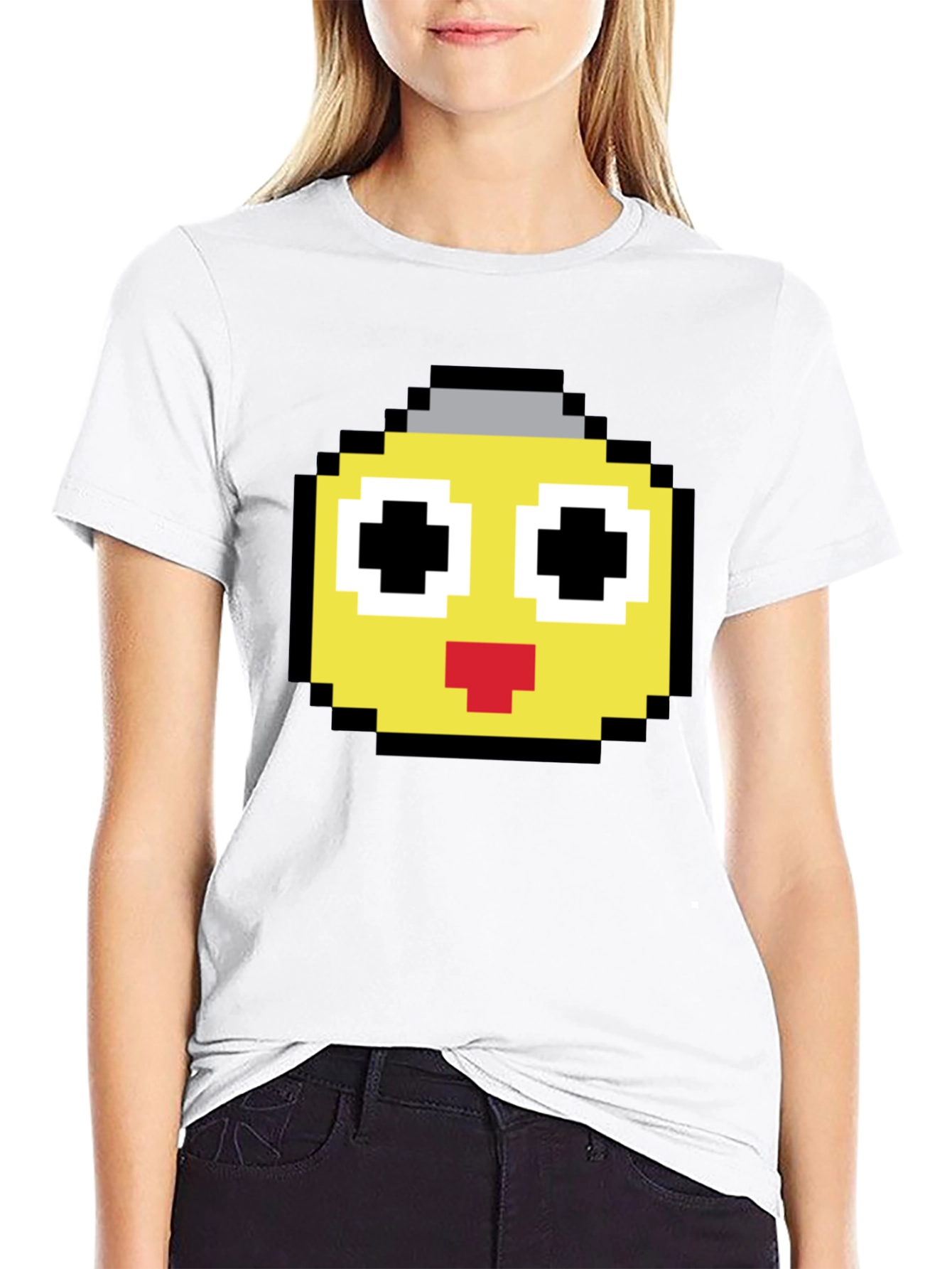 Camiseta Negra con Diseño Pixelado Amarillo