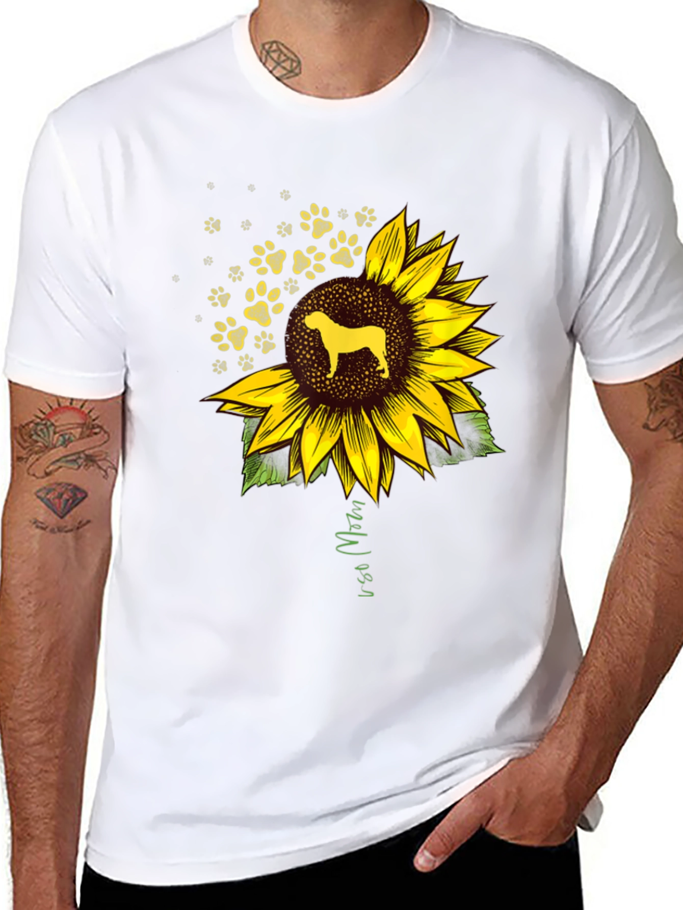Camiseta Negra con Diseño de Girasol y Perro